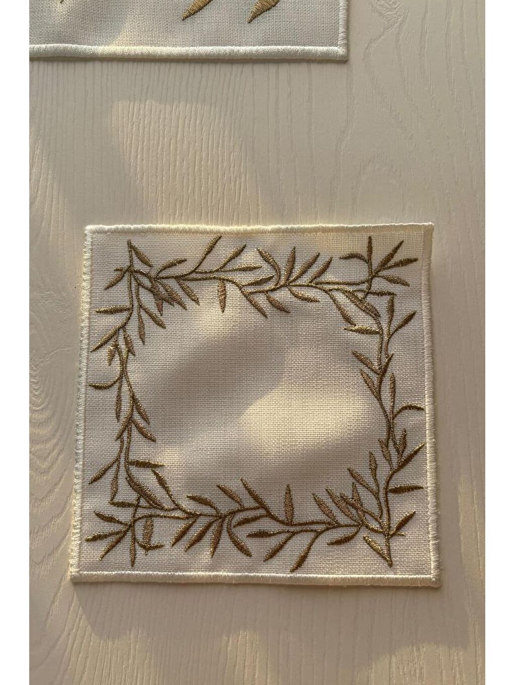 Sarı Nazlım Keten Nakışlı Amerikan Servis Takımı 19 Parça Gold-7