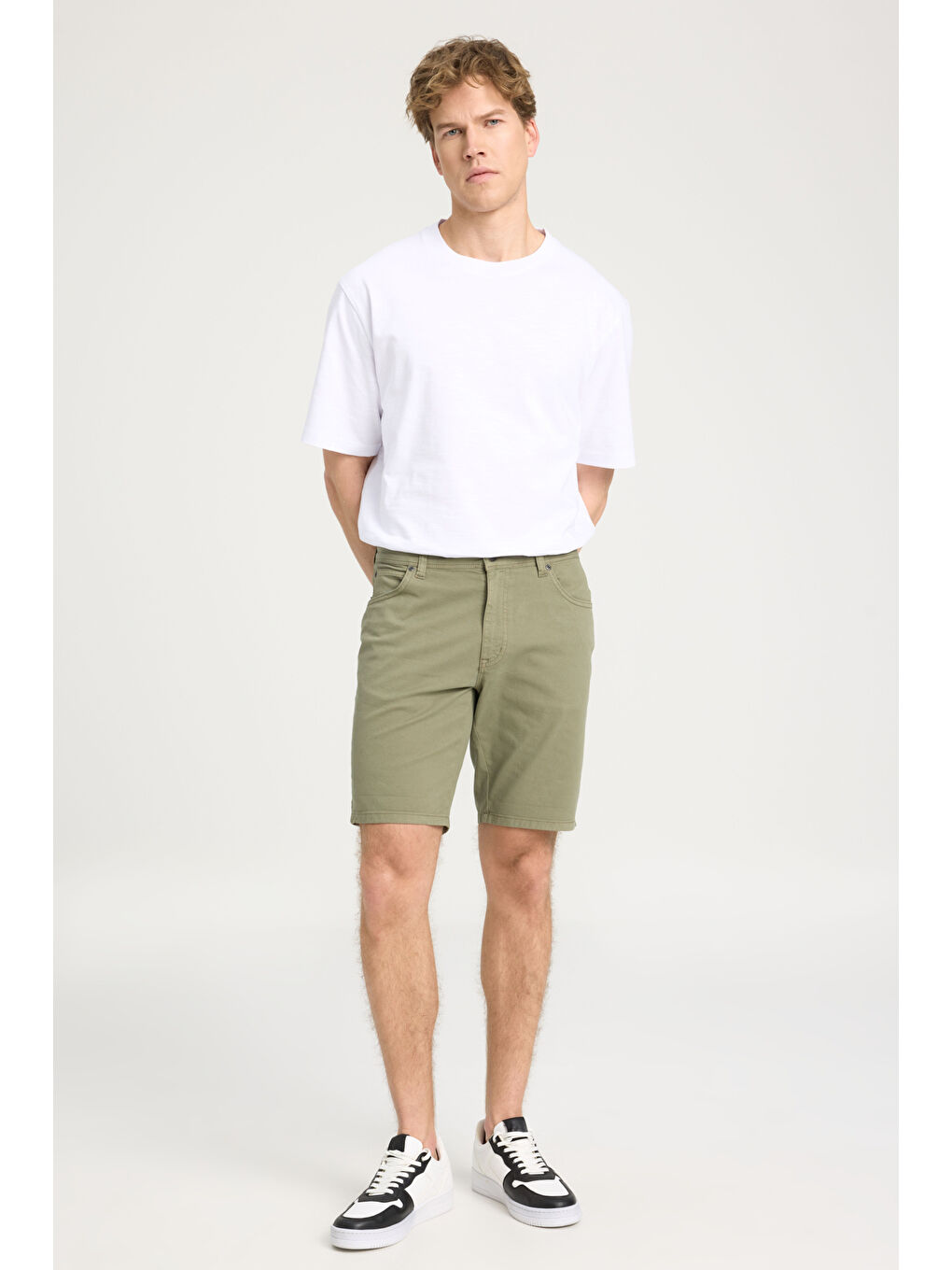 Haki Regular Fit Normal Kesim Şort-1