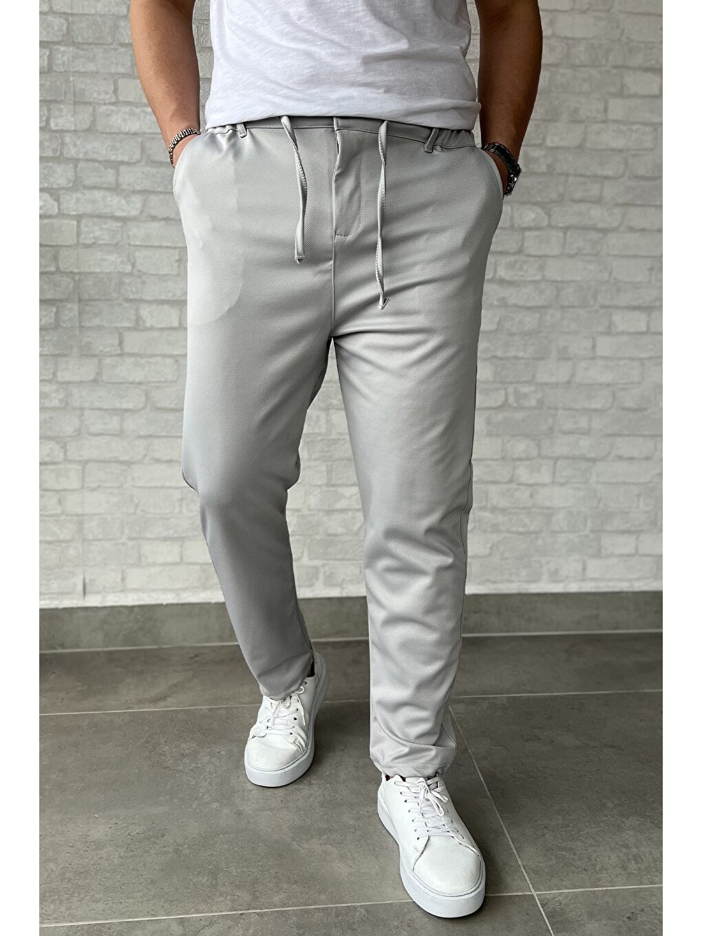 Gri Bel Bağcıklı Erkek Jogger Pantolon