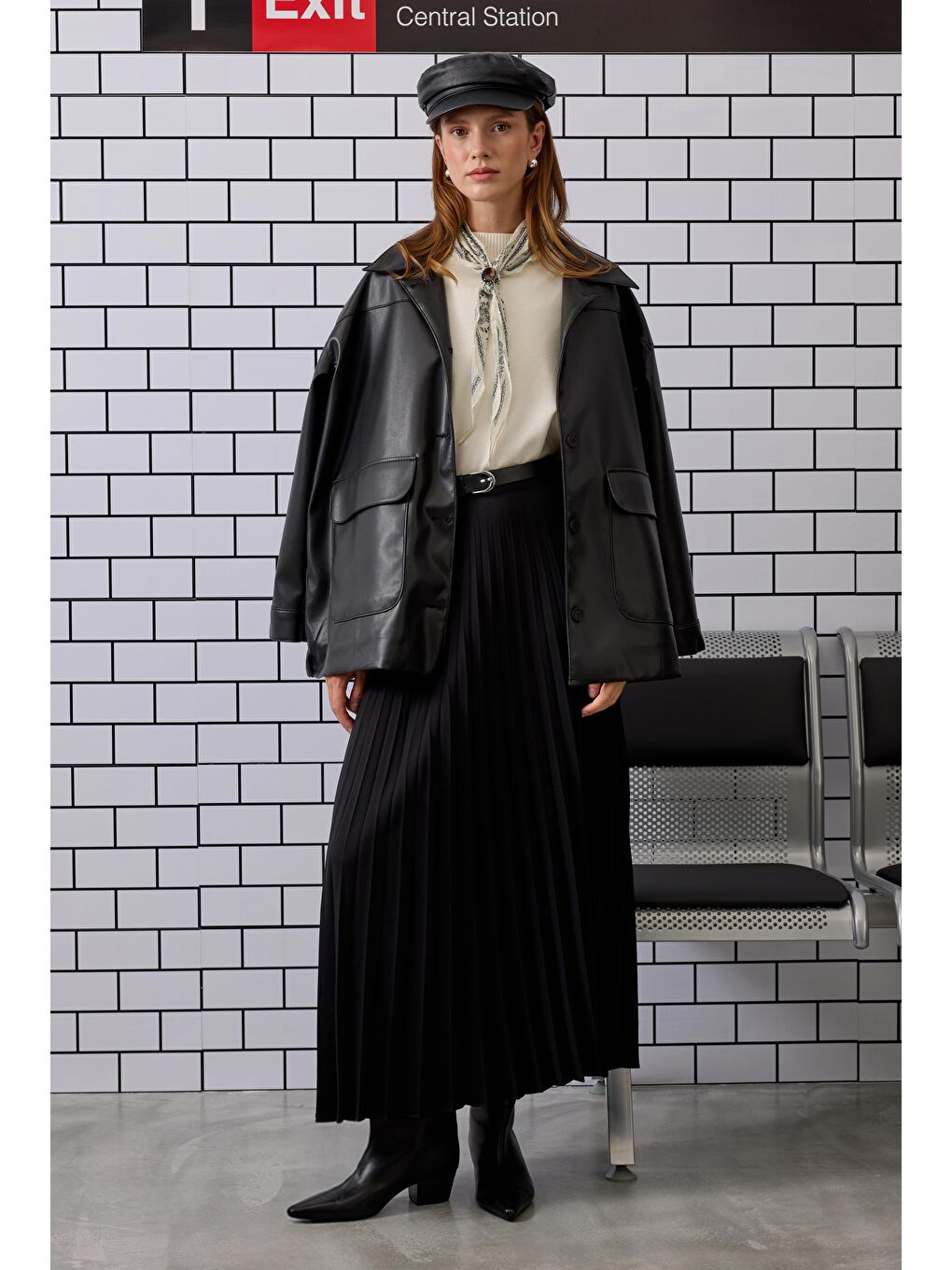 Spor Kesim Deri Ceket Siyah-4