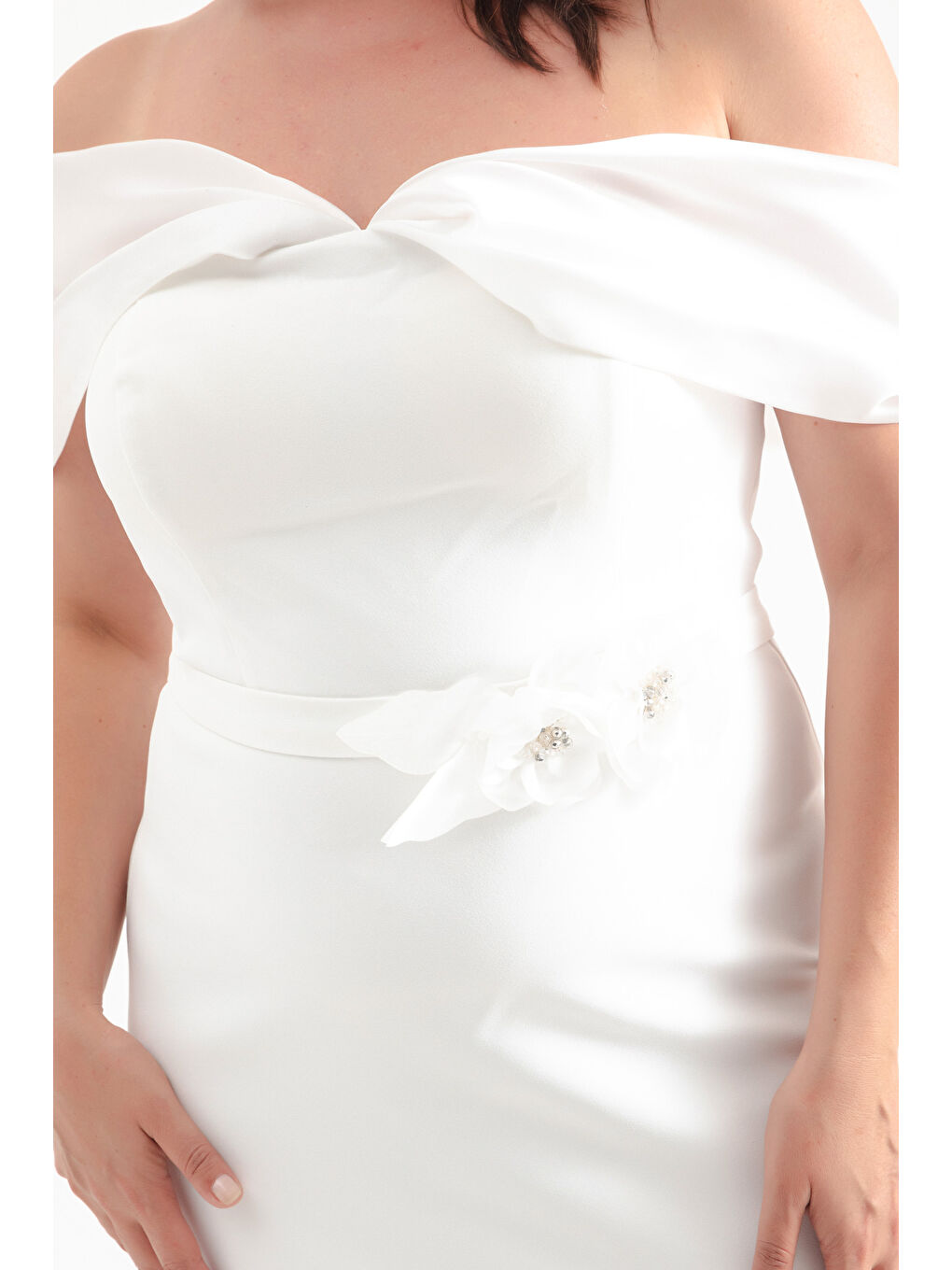 Kadın Beyaz Kayık Yaka Fiyonklu Midi Büyük Beden Abiye-3