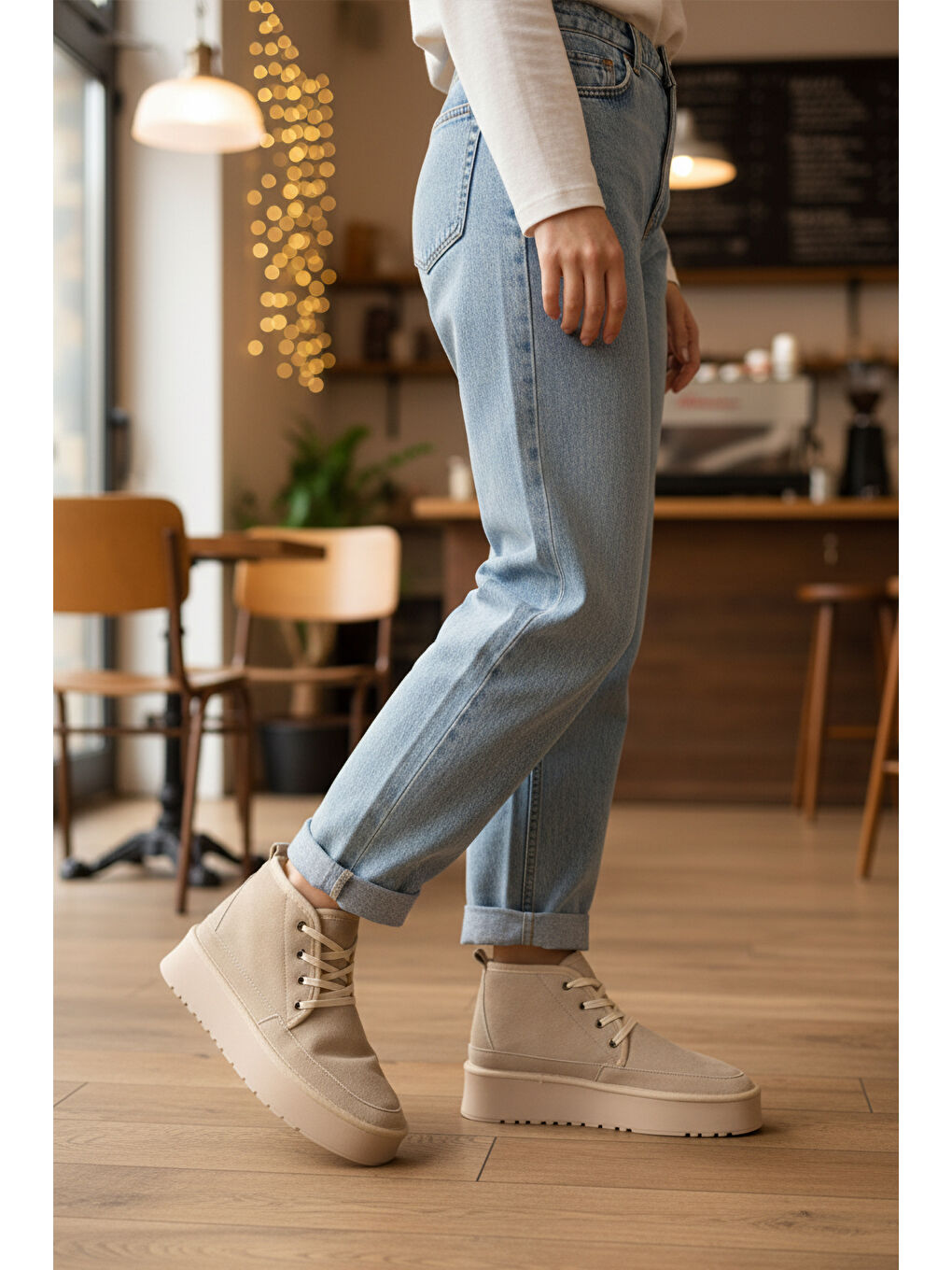 Bej İçi Kürklü Bağcıklı Kadın Bot U-15 Z-2