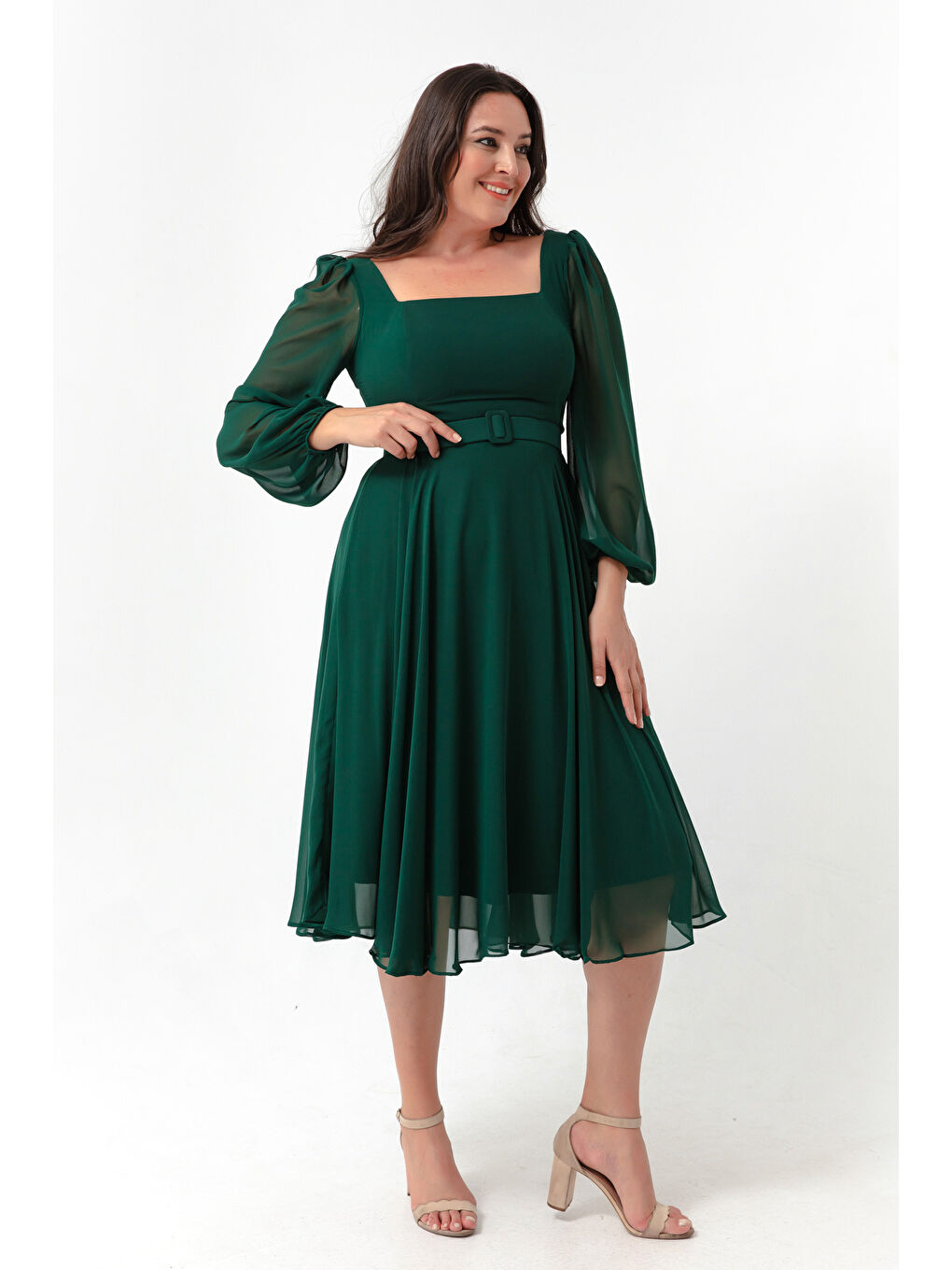 Kadın Zümrüt Yeşili Kare Yaka Kemerli Midi Şifon Büyük Beden Abiye Elbise-1