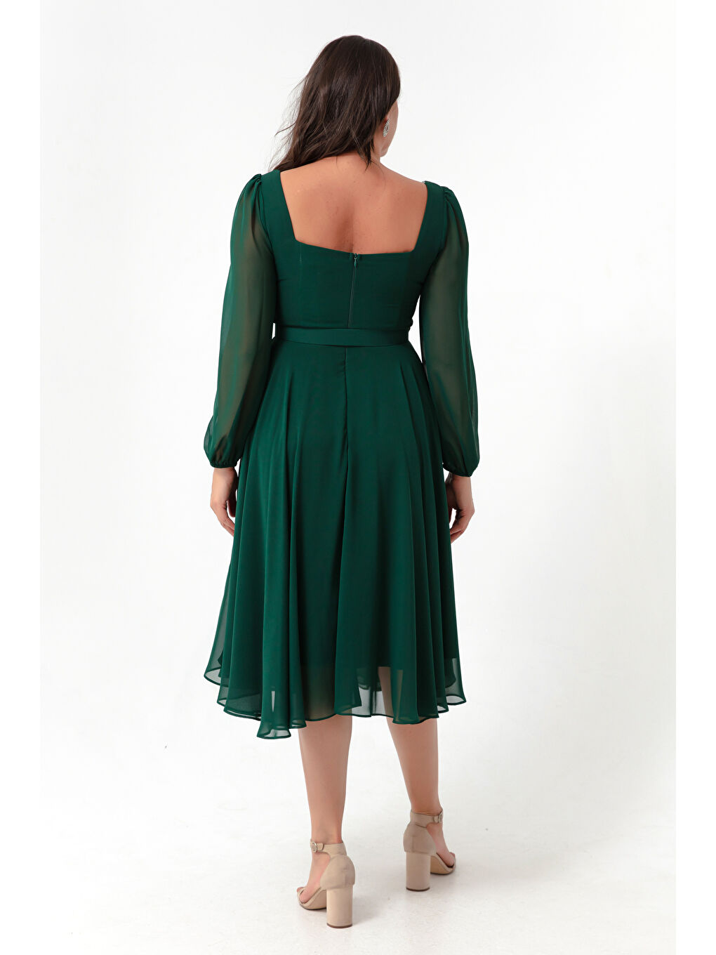 Kadın Zümrüt Yeşili Kare Yaka Kemerli Midi Şifon Büyük Beden Abiye Elbise-4