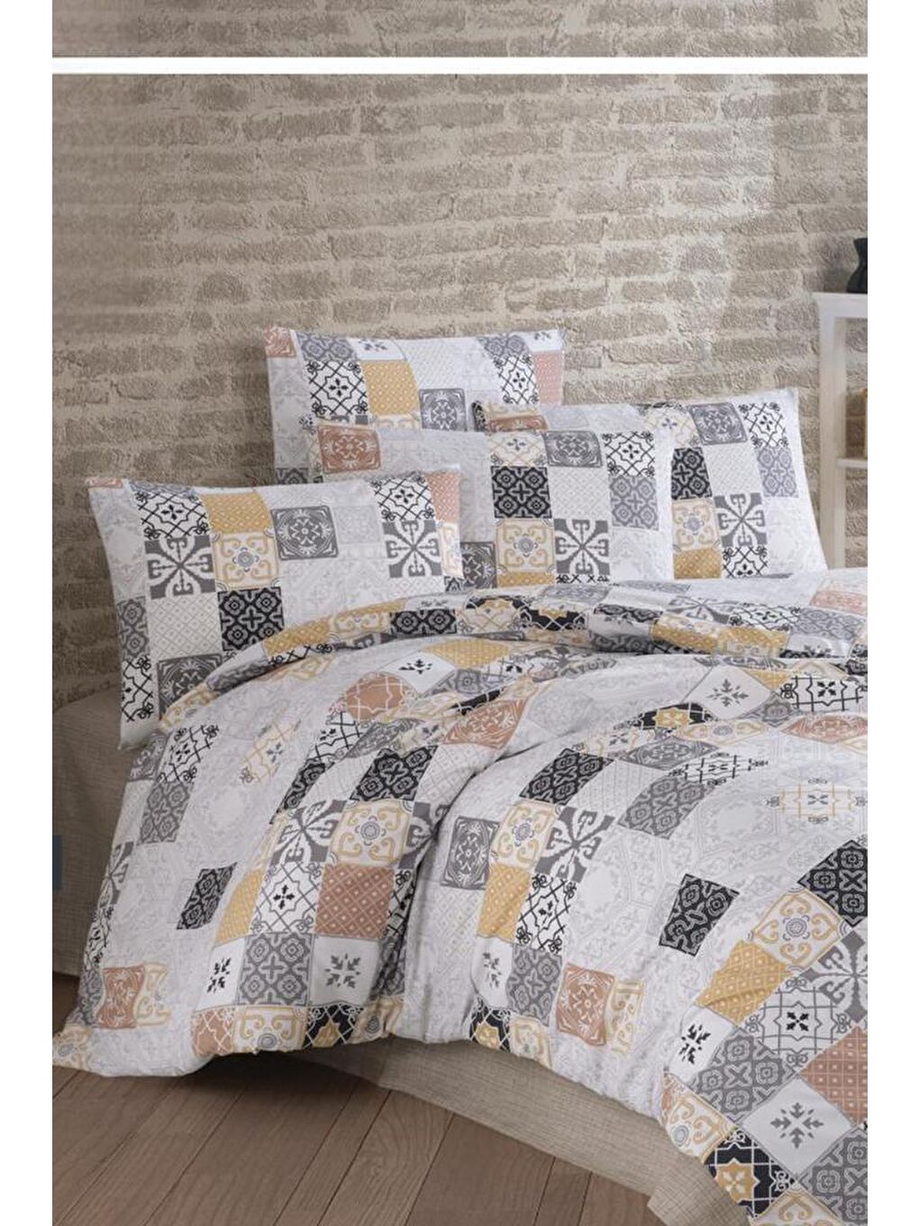 Karışık Elvan Çift Kişilik Lastikli Çarşaflı Nevresim Takımı