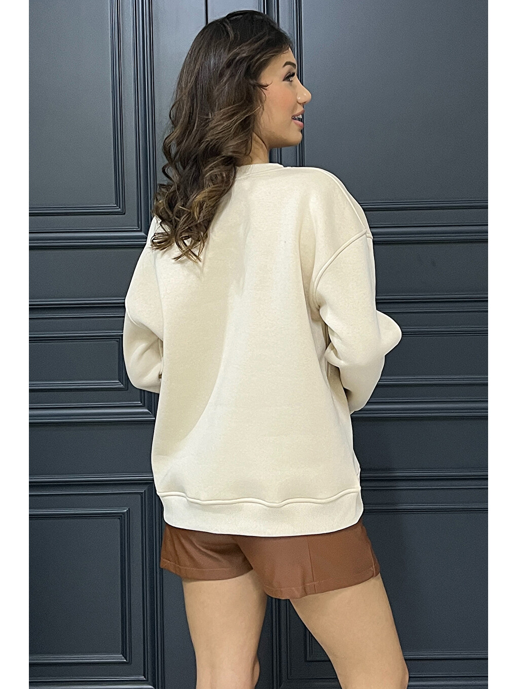 Bej Fermuar Detaylı Aplikeli Kadın Sweatshirt-3