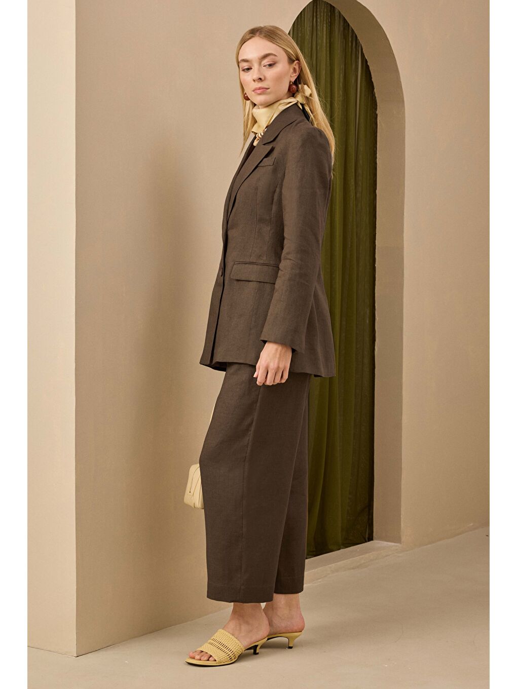 Kahverengi Keten Belden Oturtmalı Ceket Fındık-4