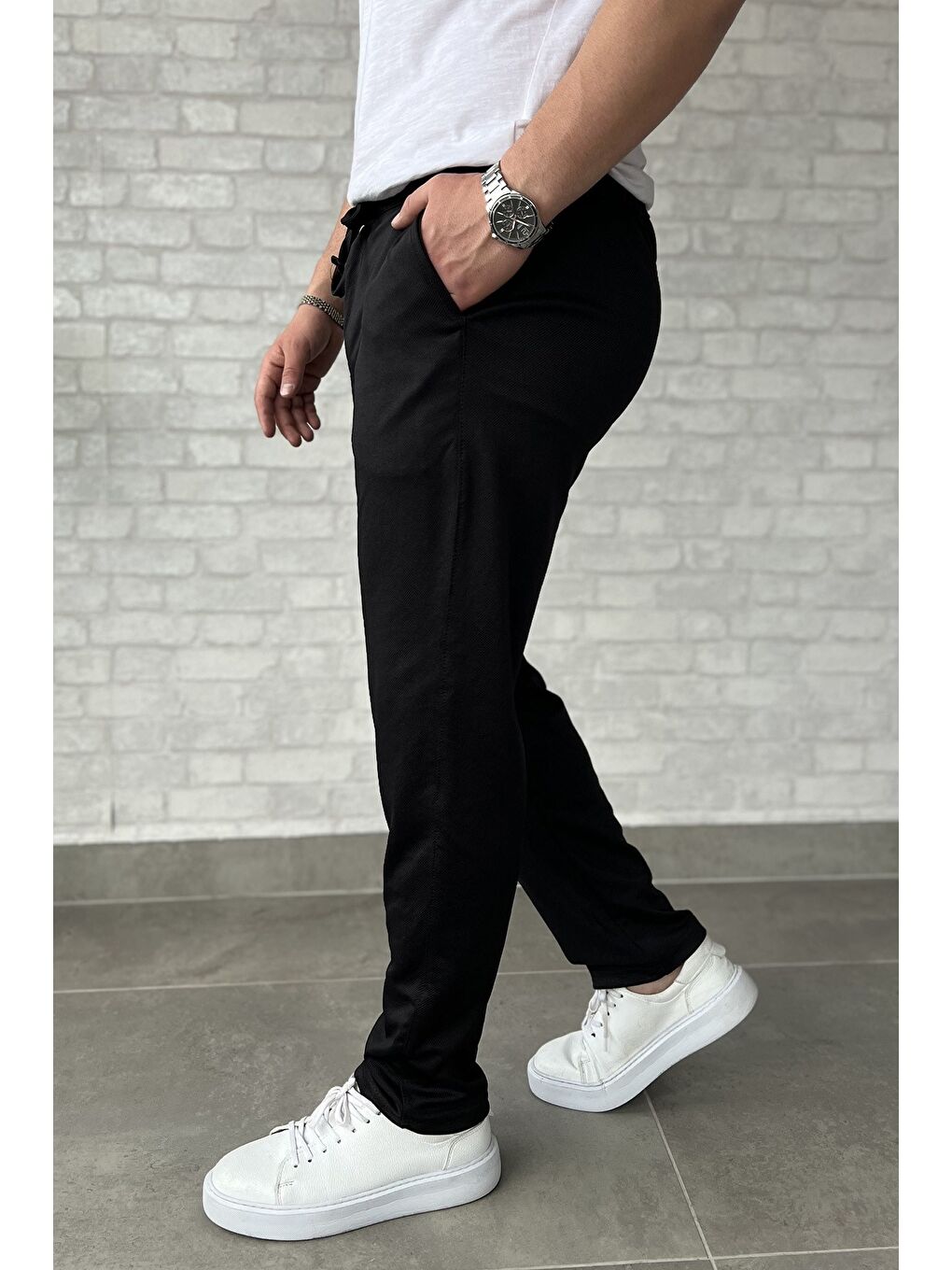 Siyah Bel Bağcıklı Erkek Jogger Pantolon-1