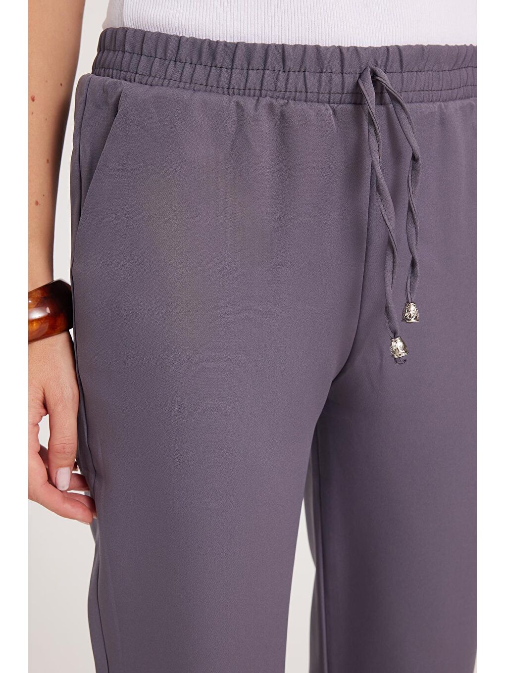 Kadın Relax Fit Rahat Kesim Yüksel Bel Dar Paça Beli Lastikli Bağcıklı Antrasit Pantolon-2
