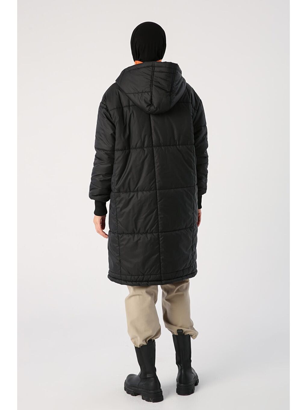 Siyah Oversize Fermuarlı Kapüşonlu Kapitone Mont-3