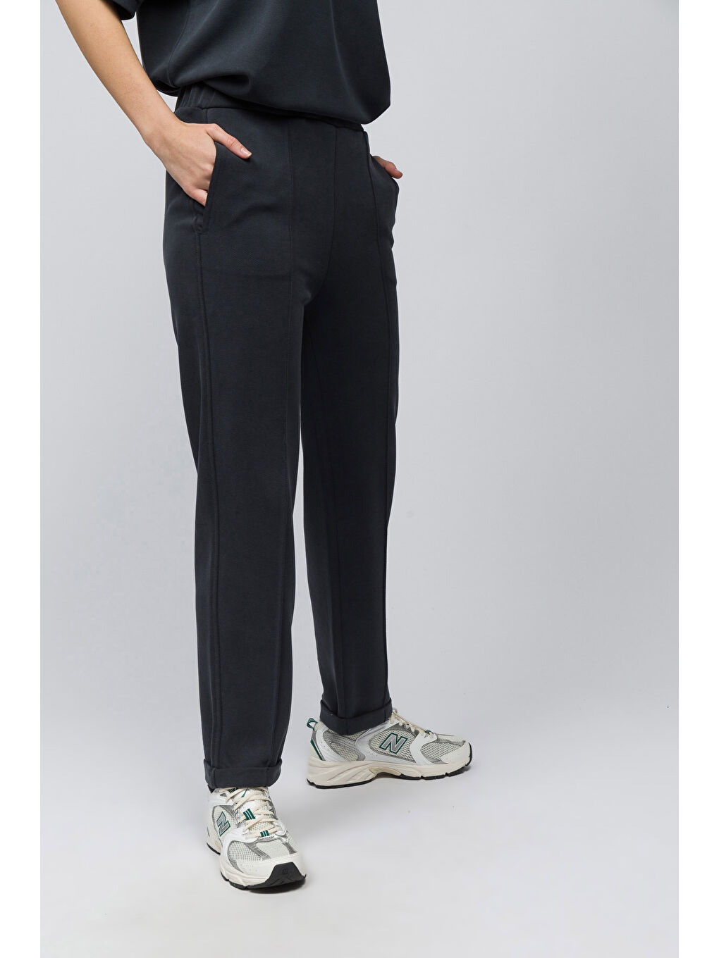 Huesca - Önü Nervür Detaylı Pike Modal Kumaş Dar Kalıp Havuç Kesim Pantolon - Antrasit Renk-2