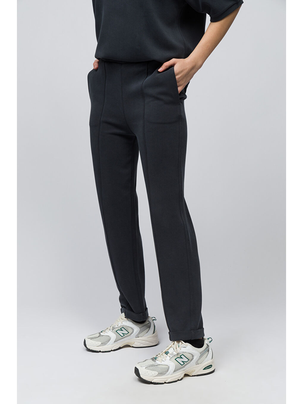 Huesca - Önü Nervür Detaylı Pike Modal Kumaş Dar Kalıp Havuç Kesim Pantolon - Antrasit Renk-3