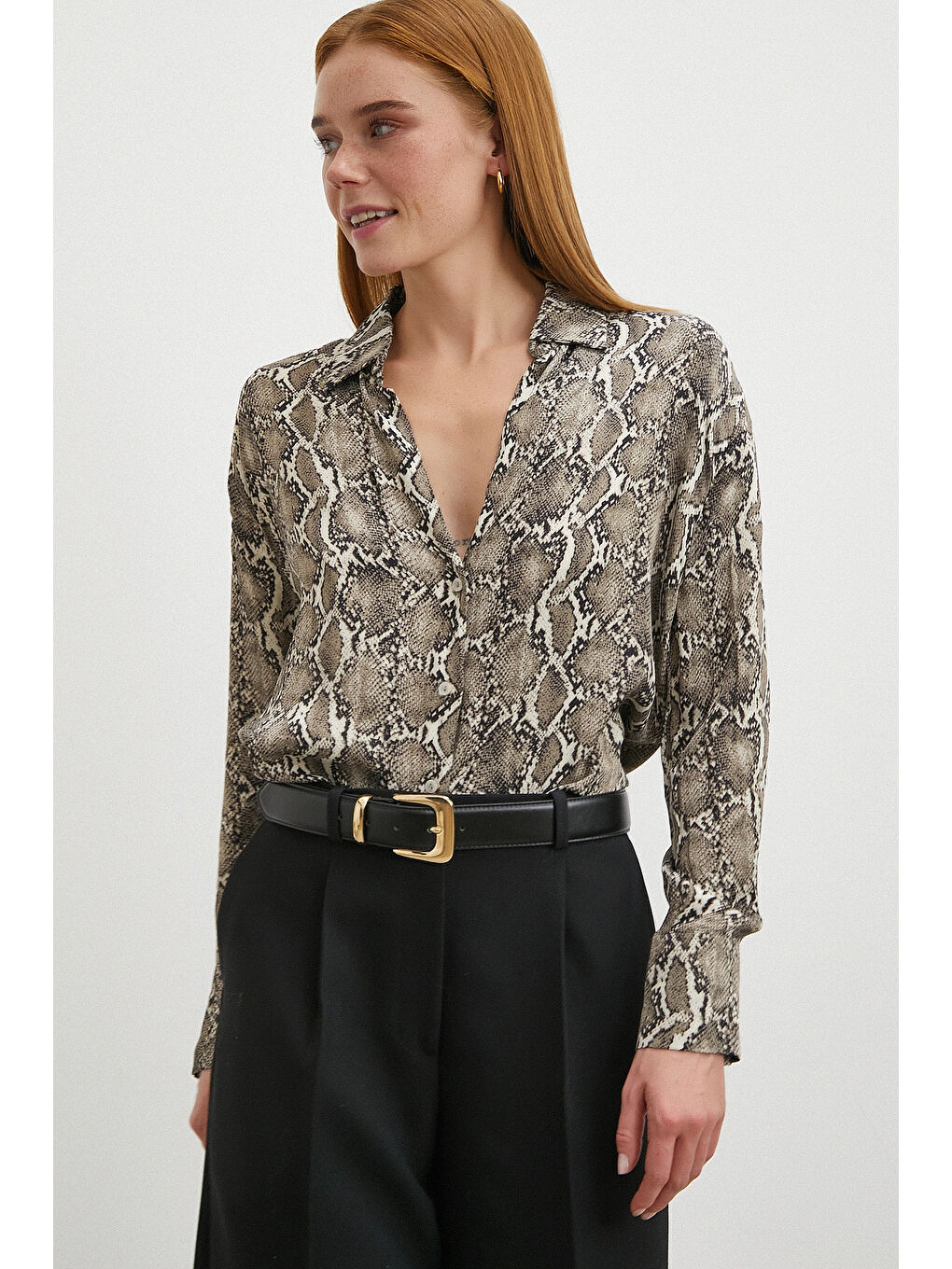 Yılan Desenli Viskon Saten Gömlek Siyah-4