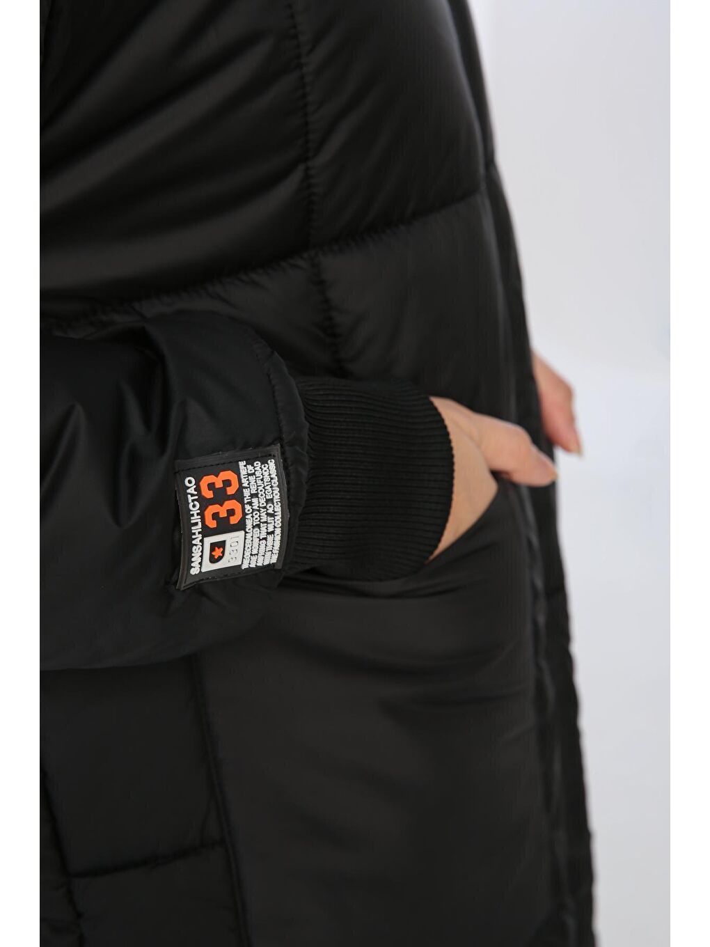 Siyah Oversize Fermuarlı Kapüşonlu Kapitone Mont-4