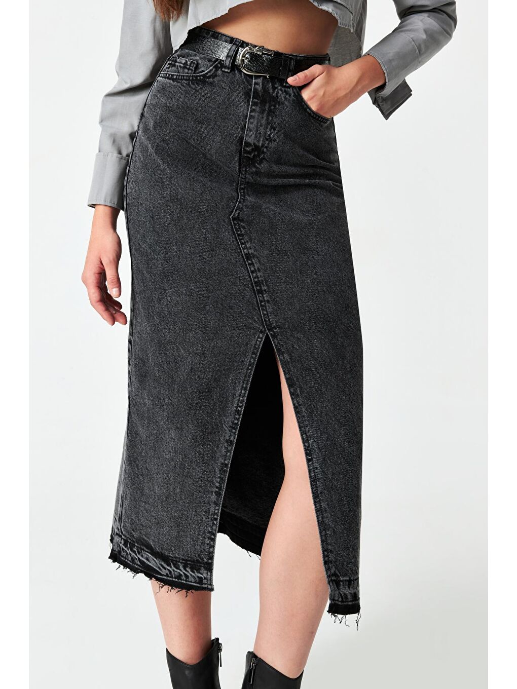 Gri Kadın Füme Renk Kemer Dahil Derin Yırtmaçlı Yüksek Bel Uzun Denim Etek-2