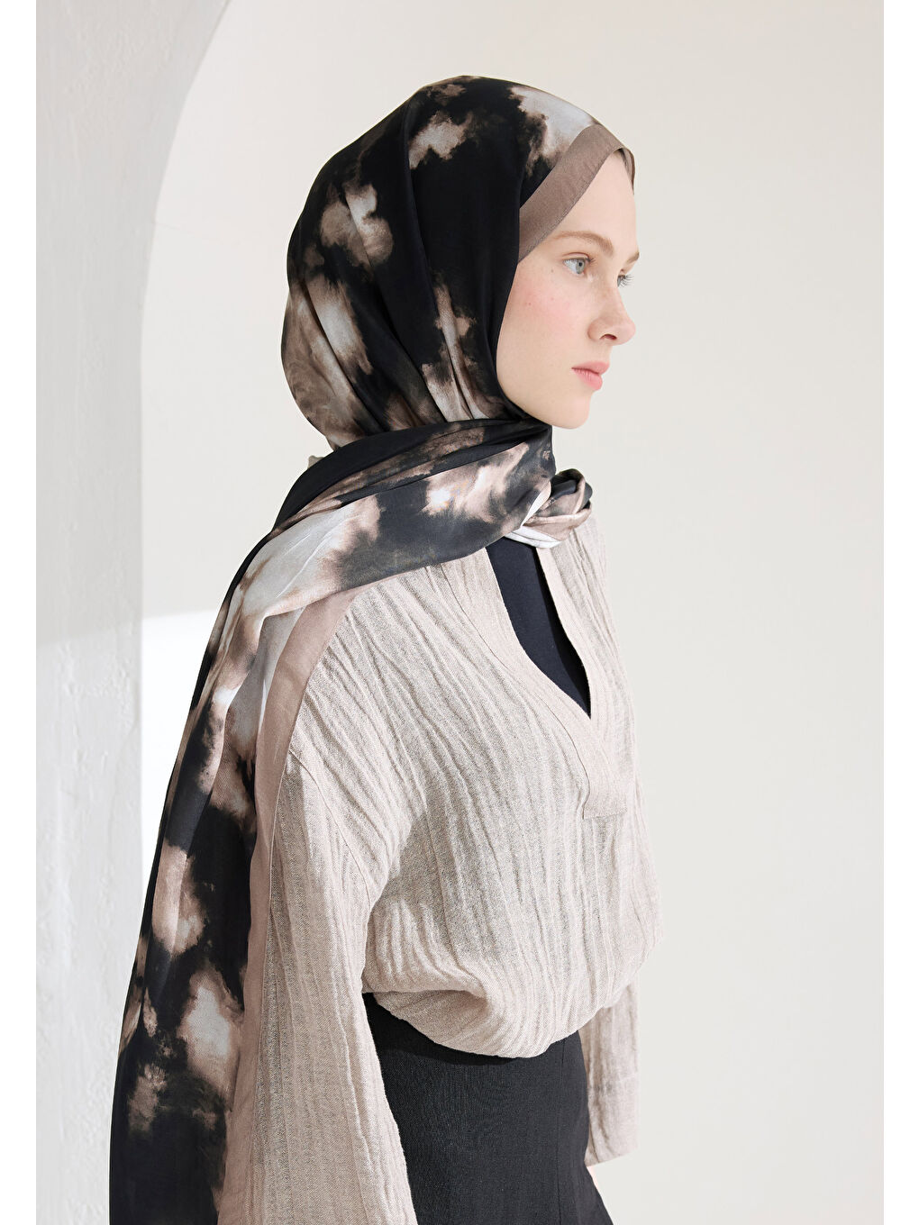 Bej Lola Floş Viskon Şal Vizon