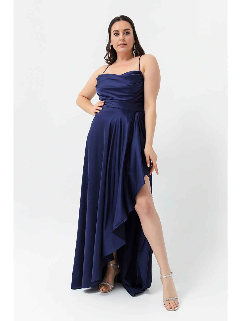 Kadın Lacivert Volanlı Yırtmaçlı Büyük Beden Saten Abiye Mezuniyet Elbisesi-1