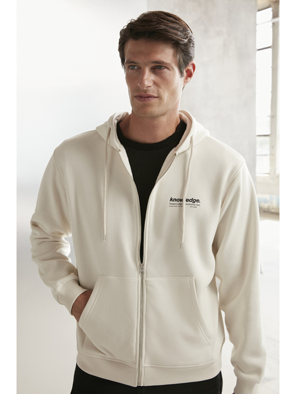 Bej Aksel Erkek Yumuşacık Organik Pamuk Oversize Fermuarlı Baskılı Kapüşonlu Taş Sweatshirt-2