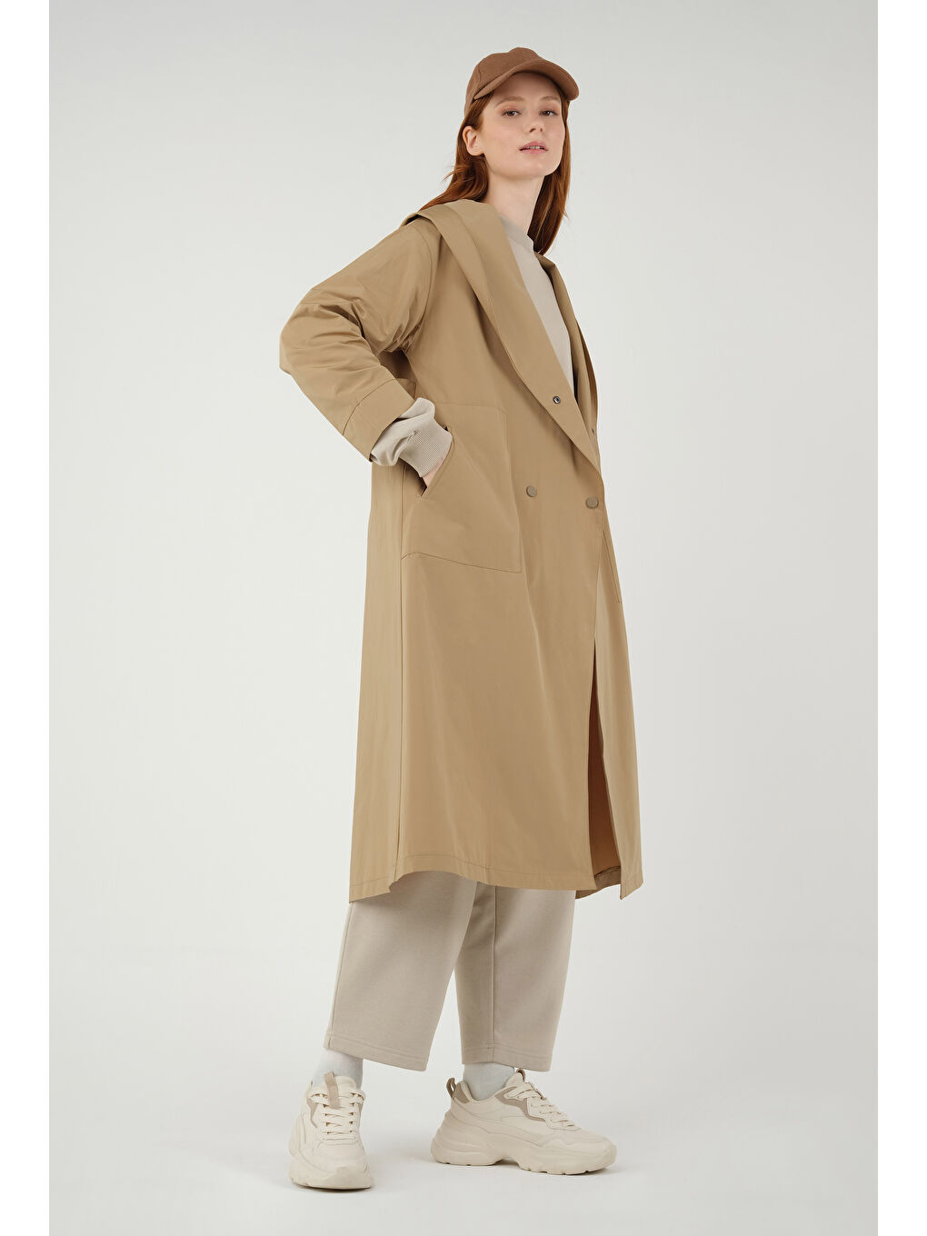 Kahverengi Kapüşonlu Yağmurluk Camel