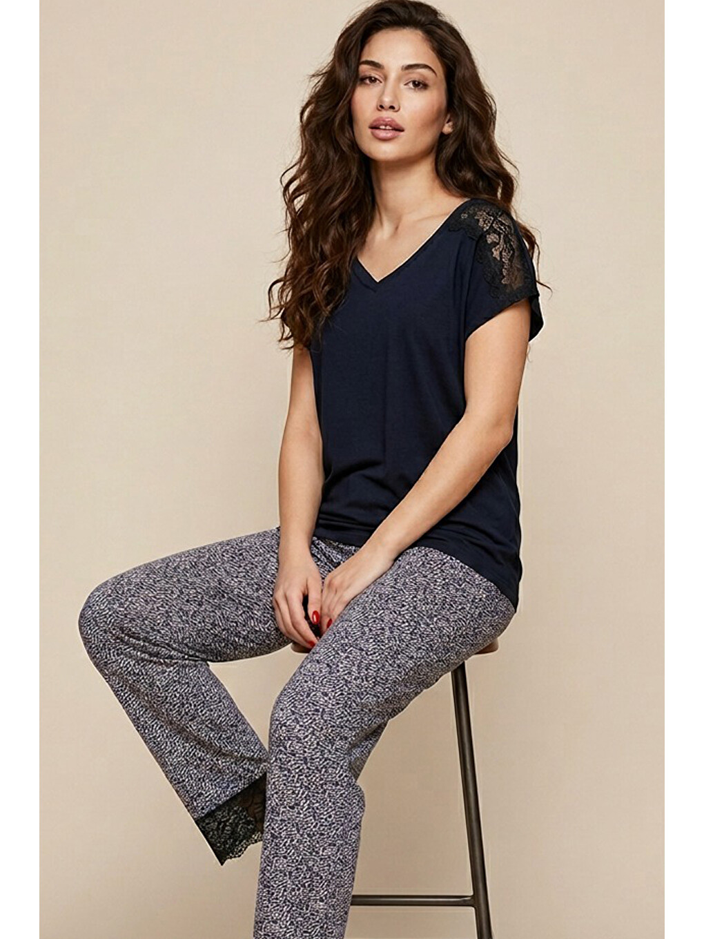 Lacivert Desenli Dantel Detaylı Viskon Örme Pijama Takım26119116