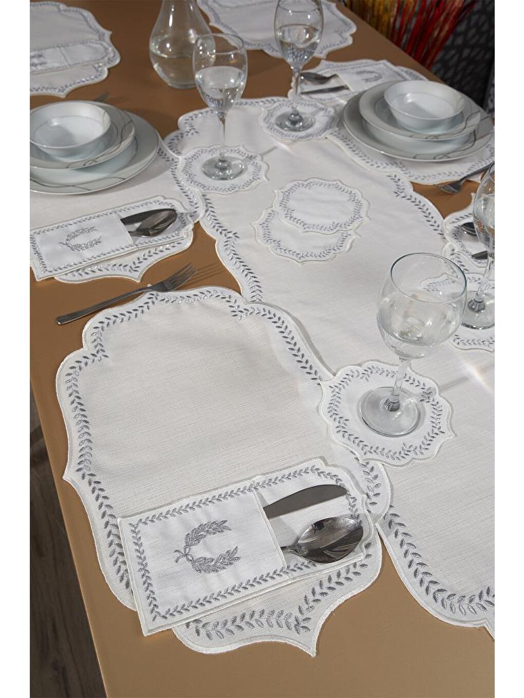 Gri Nişan Keten Nakışlı Amerikan Servis Takımı 19 Parça Silver-2