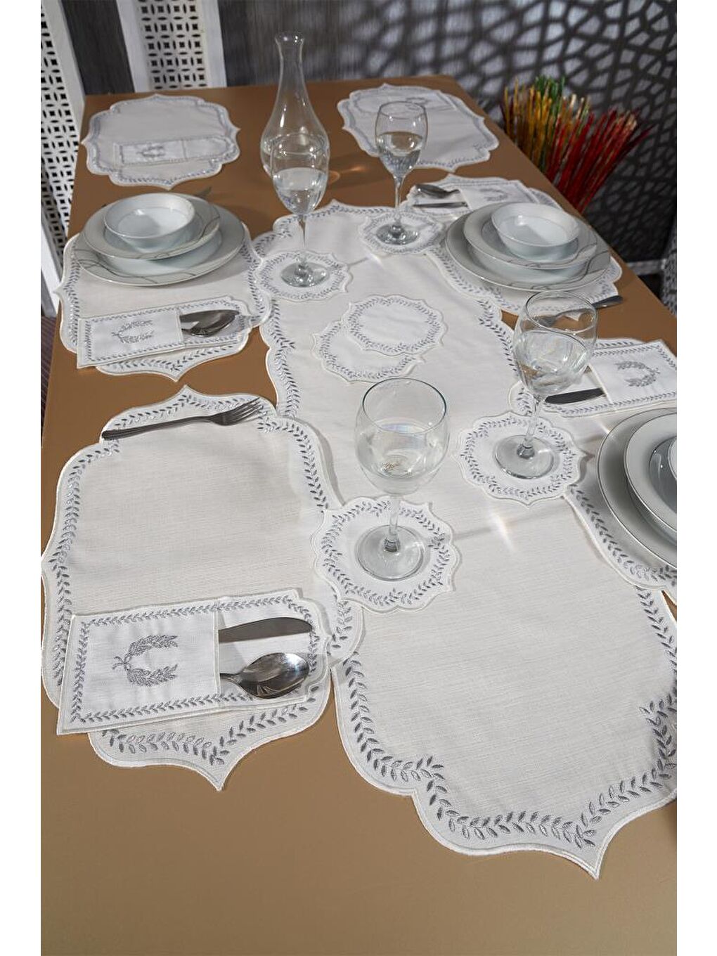 Gri Nişan Keten Nakışlı Amerikan Servis Takımı 19 Parça Silver-3