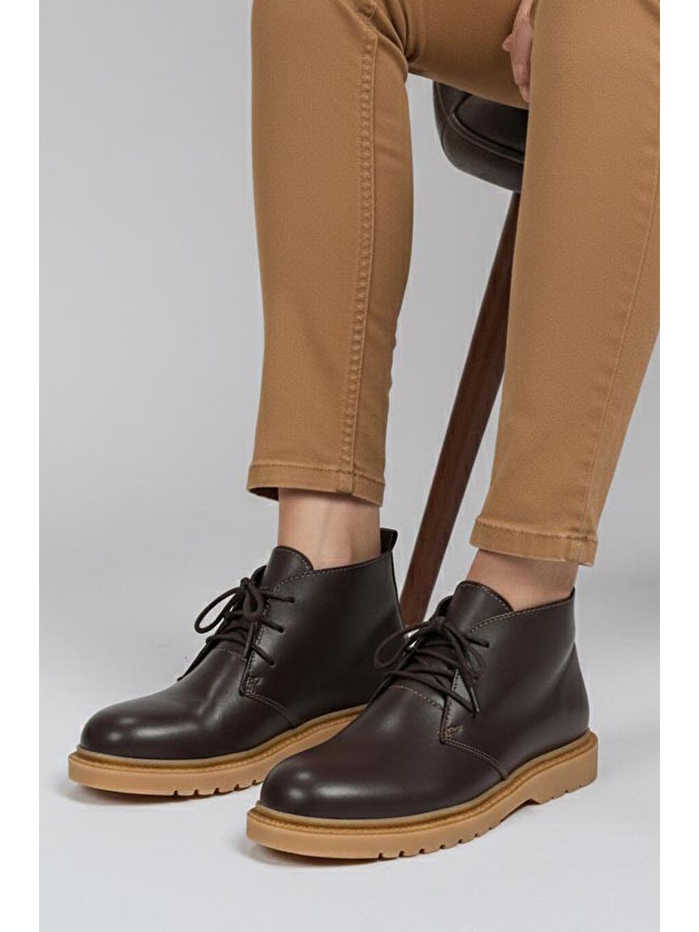 Kahverengi Kadın Kahve Bağcıklı Yarım Cilt Rugan Bot - 27907-KAHVE-1