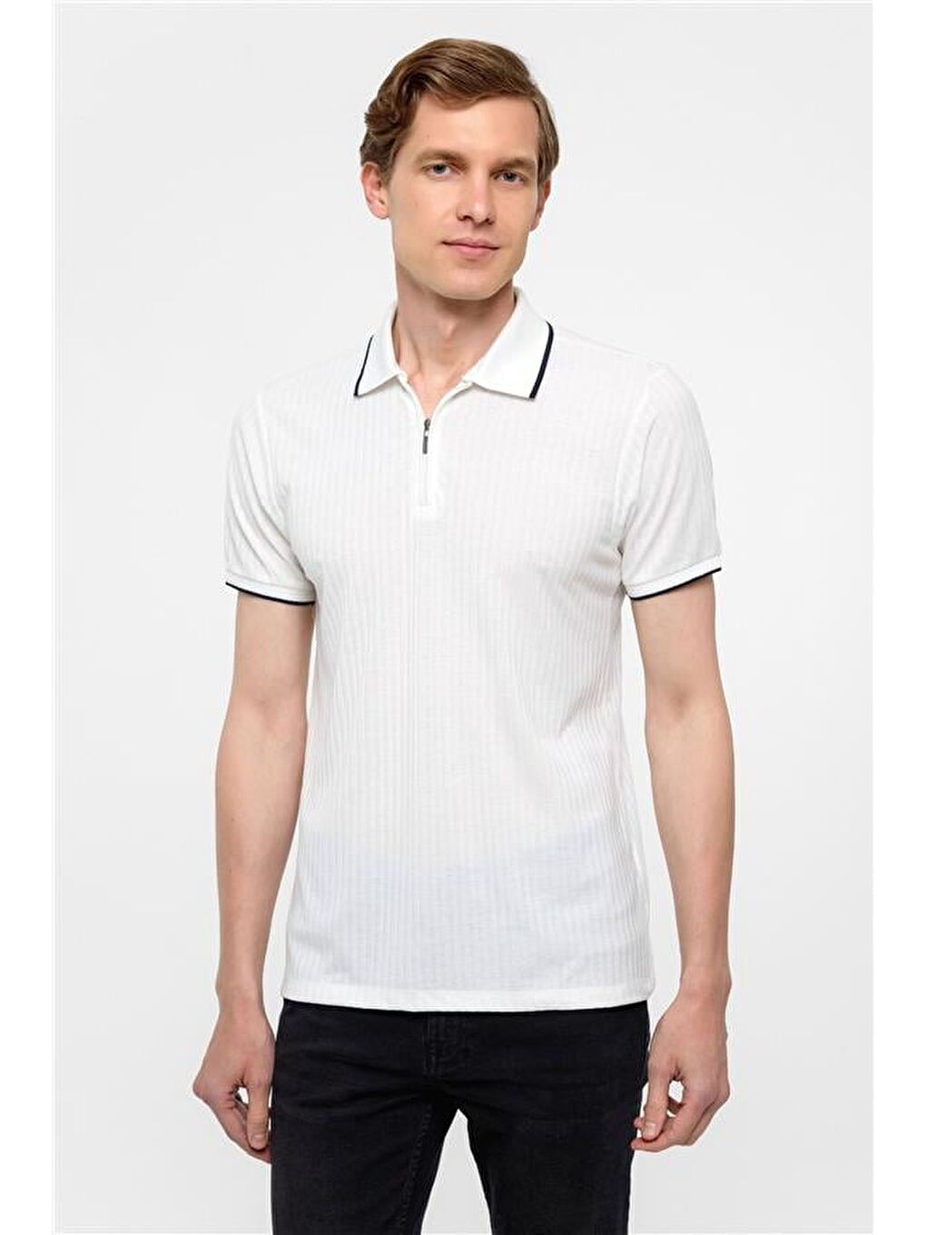 Beyaz Slim Fitilli Polo Yaka Tişört