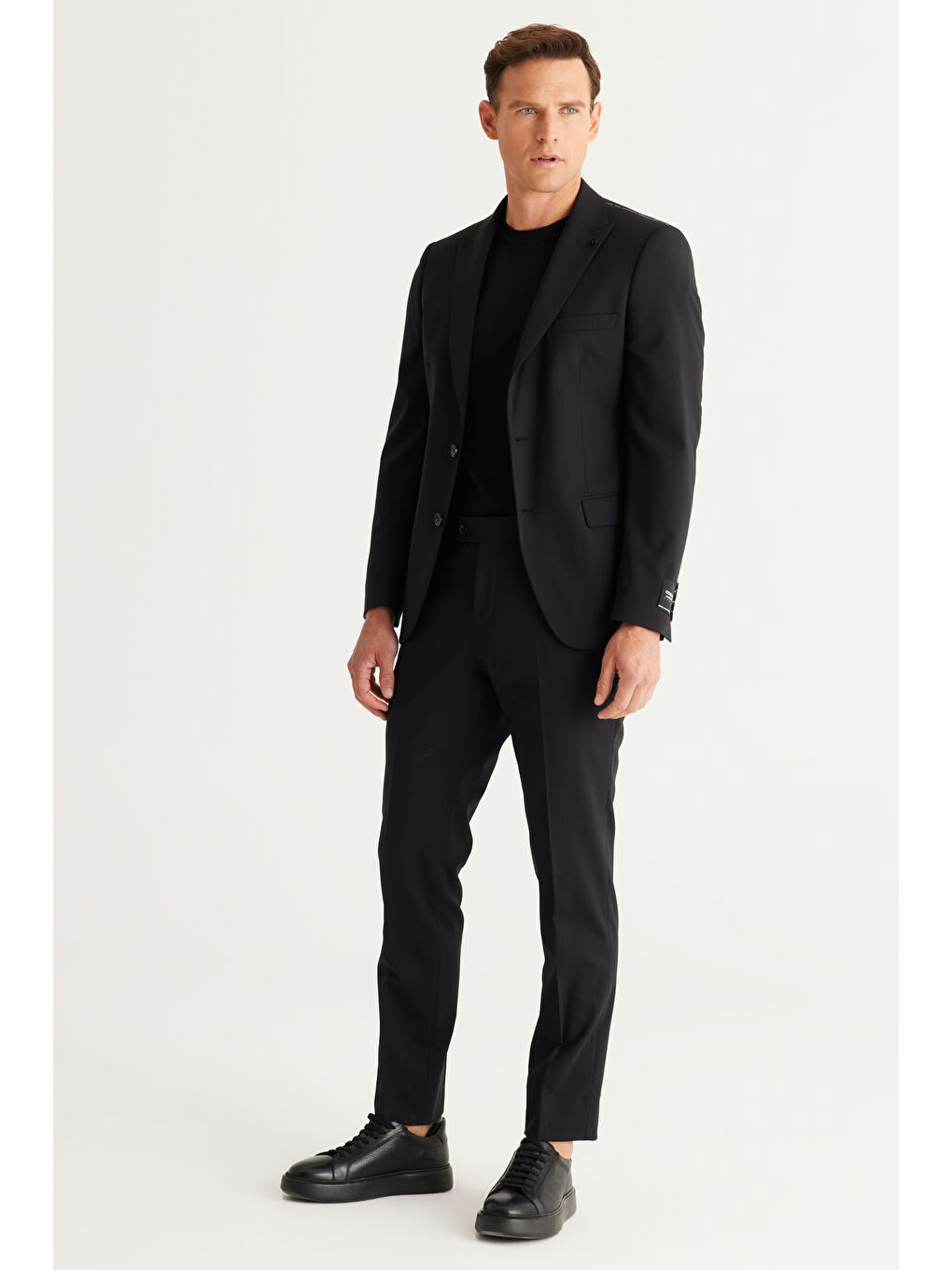 Erkek Siyah Slim Fit Dar Kesim Kırlangıç Yaka Desenli Yünlü Takım Elbise