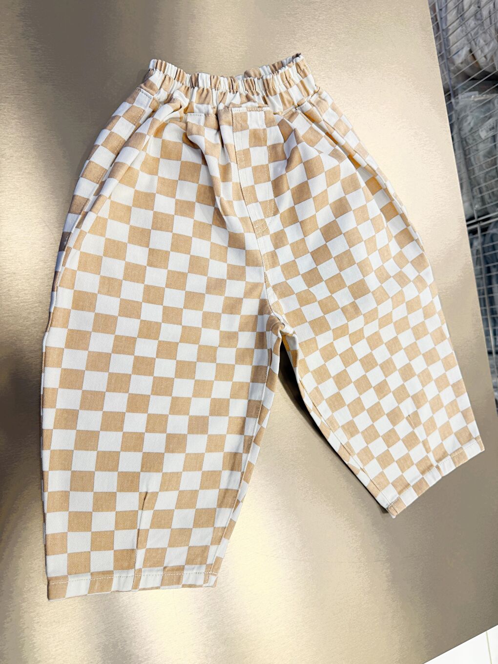 Çocuk Pamuklu Bej Dama Desenli Oversize Pantolon-2