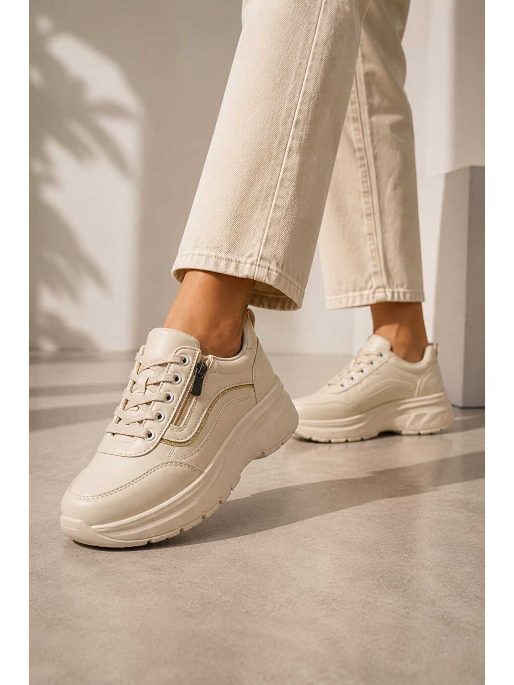 Ekru Kadın, Günlük, 6 Cm Kalın Tabanlı, Fermuar Görünümlü, Spor Ayakkabı Sneakers