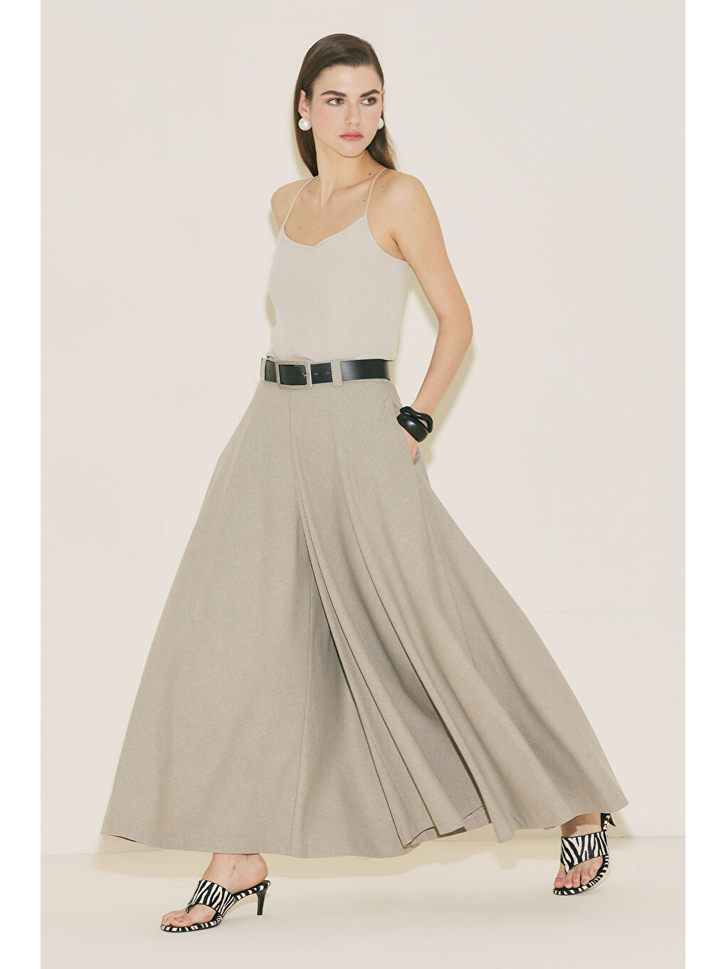 Bej Etek Formlu Geniş Pantolon Taş