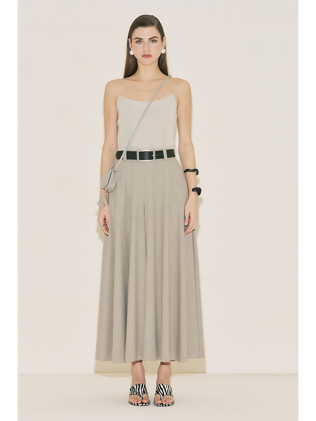 Bej Etek Formlu Geniş Pantolon Taş-2