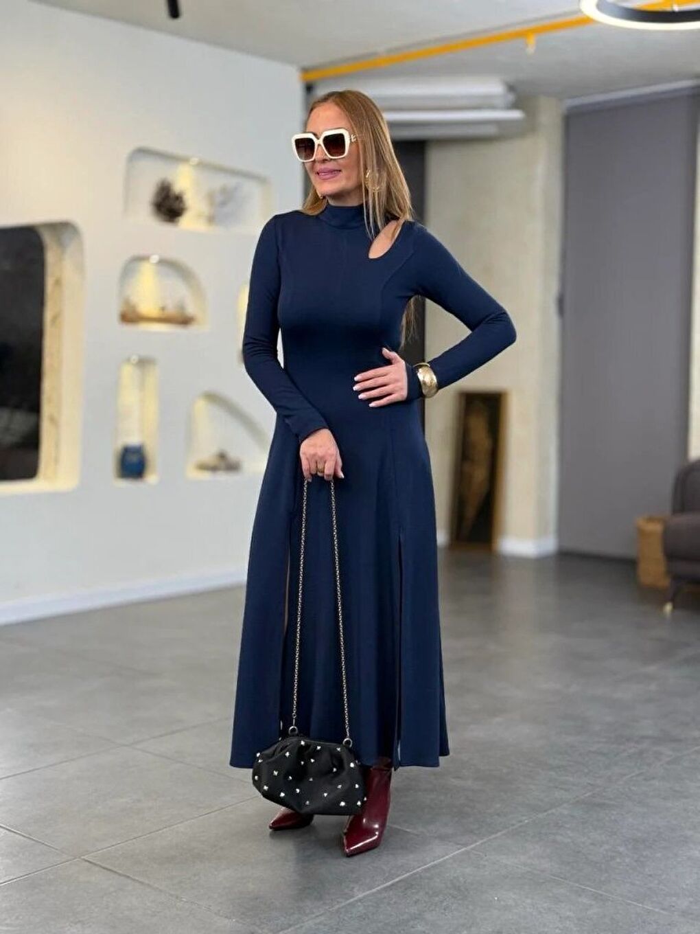 Lacivert Kadın Balıkçı Yaka Damla Detaylı Yırtmaçlı Uzun Viskon Iki Iplik Maxi Elbise-1