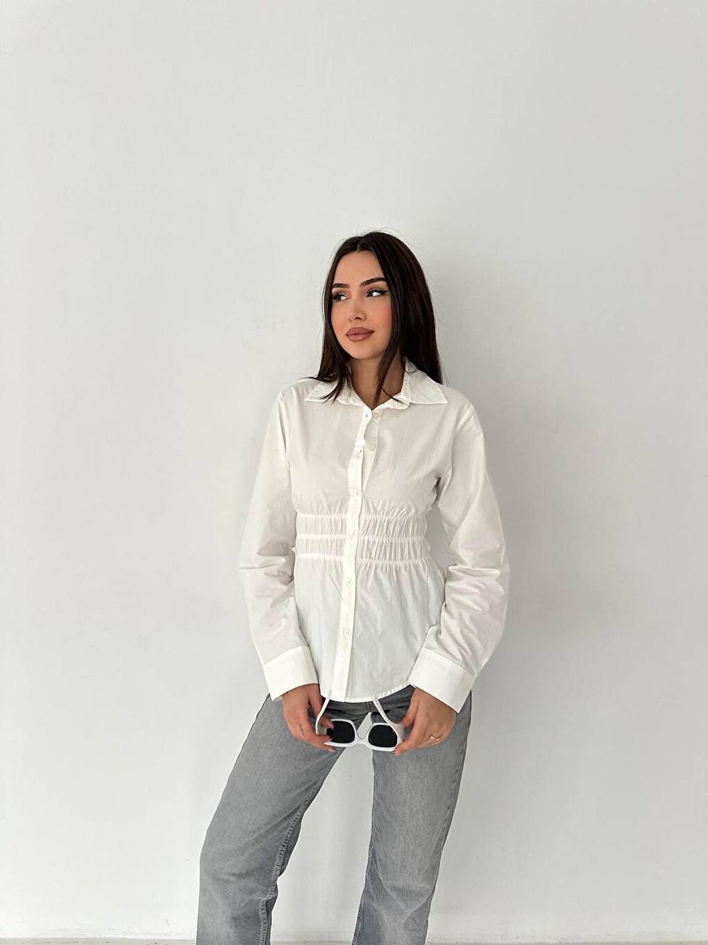 Kadın Bel Büzgülü Uzun Kollu Beyaz Gömlek-1