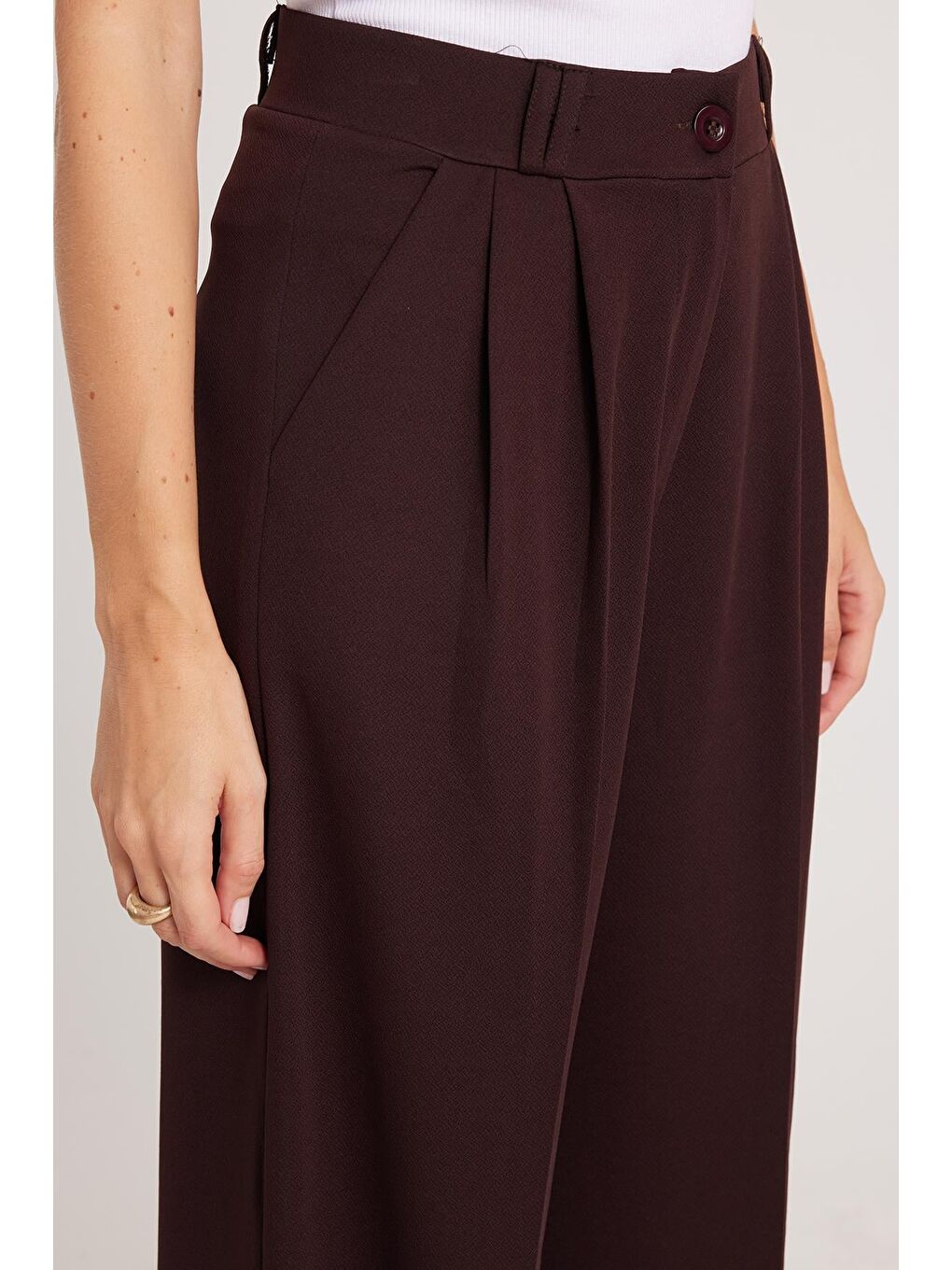 Kadın Regular Fit Klasik Kesim Yüksel Bel Geniş Paça Kahverengi Pantolon-2