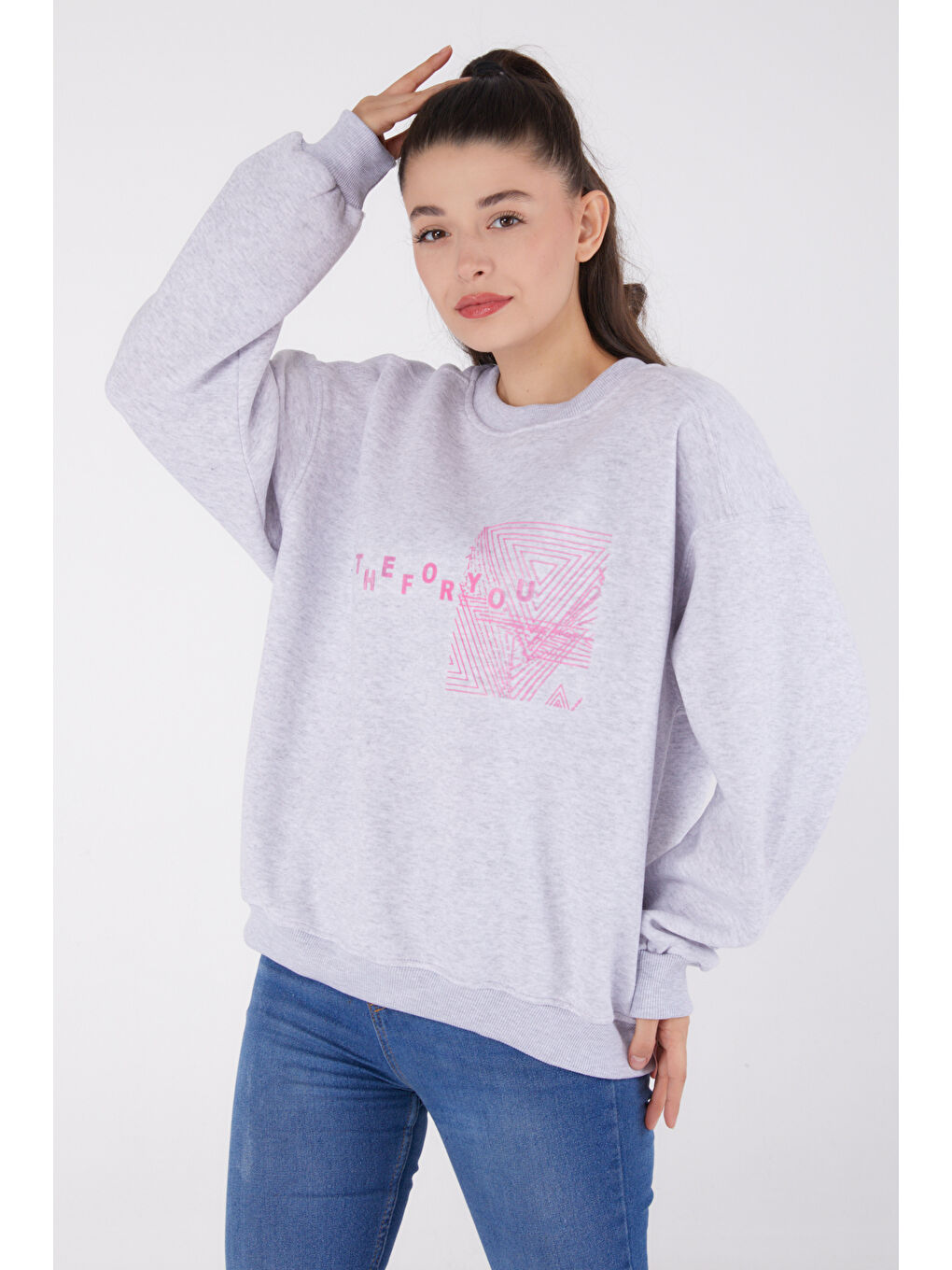 Bisiklet Yaka Kadın Gri Baskılı Sweatshirt - 26473-1