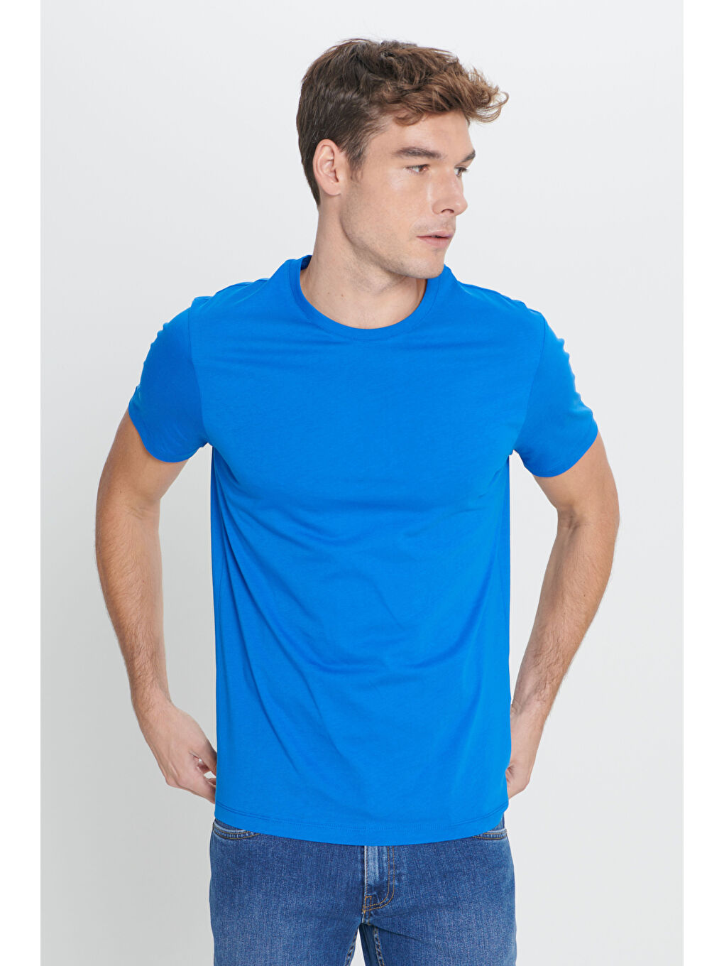 Mavi Erkek Saks Slim Fit Dar Kesim %100 Pamuk Bisiklet Yaka Kısa Kollu Tişört