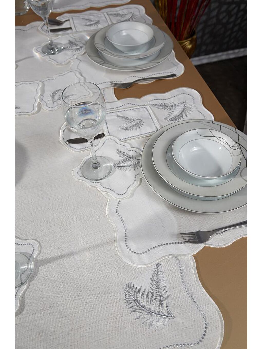 Gri Viktori Keten Nakışlı Amerikan Servis Takımı 19 Parça Silver-4