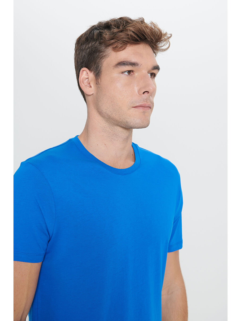 Mavi Erkek Saks Slim Fit Dar Kesim %100 Pamuk Bisiklet Yaka Kısa Kollu Tişört-3