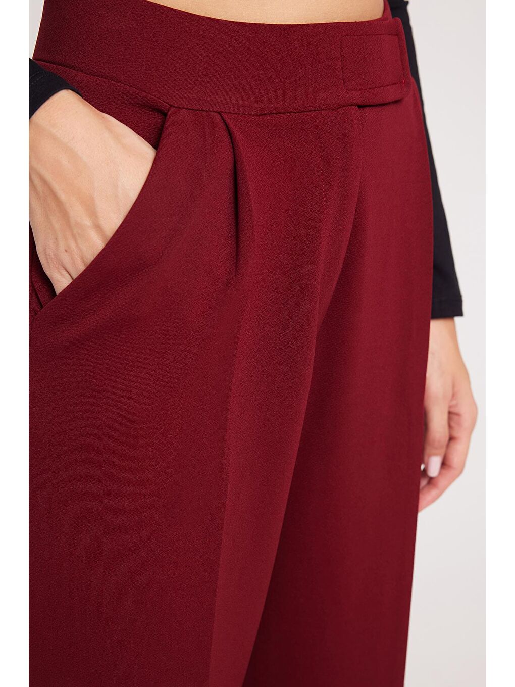 Kadın Regular Fit Klasik Kesim Cırt Kapamalı Geniş Paça Bordo Pantolon-2