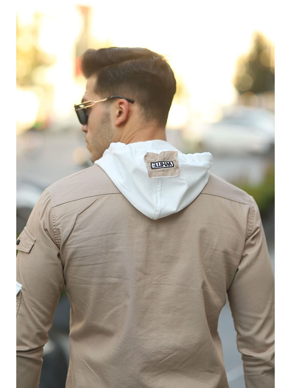 Bej Erkek Slim Fit Penye Kapüşonlu Düğmeli Jean Gömlek-3