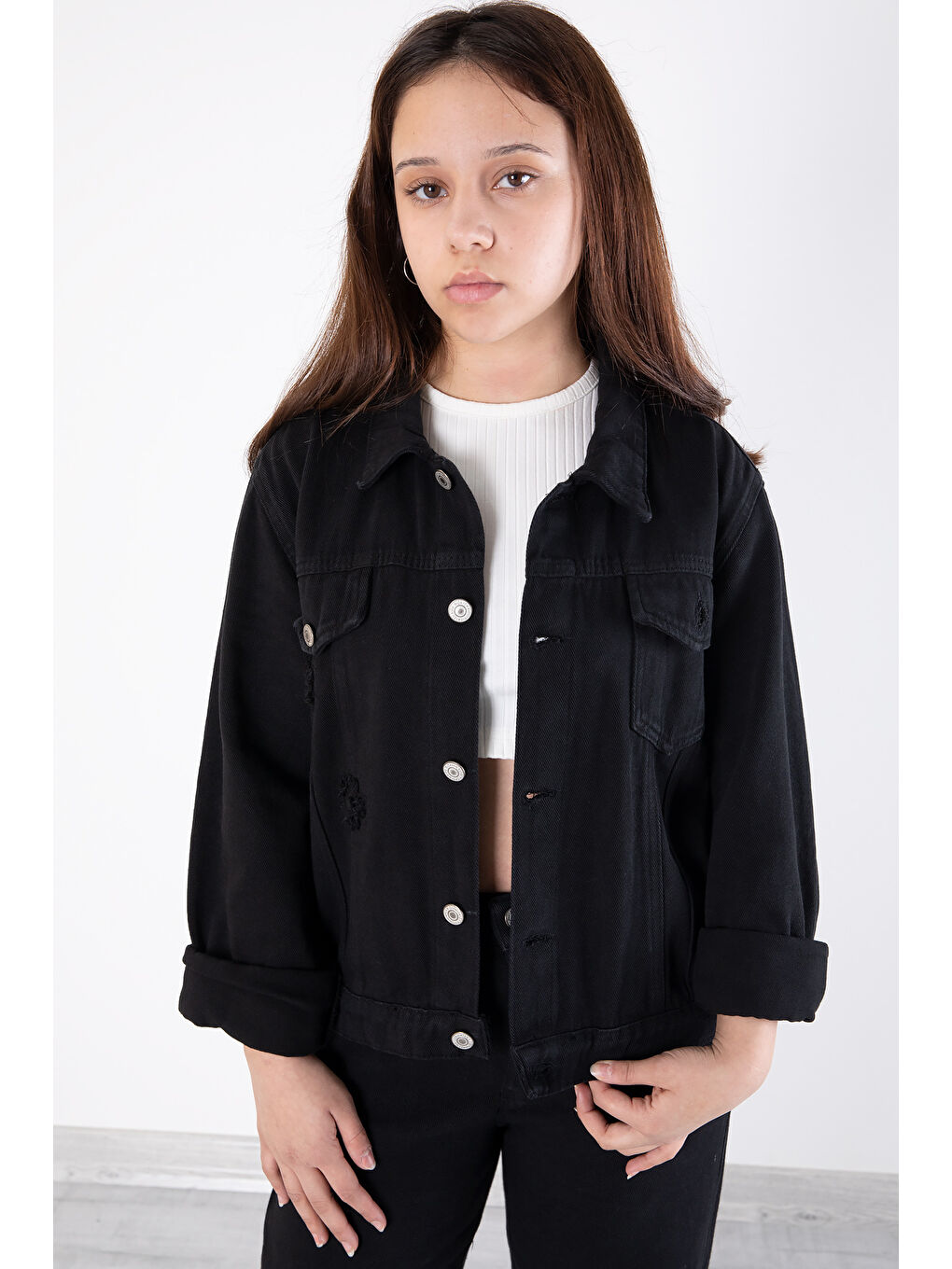 Siyah Nakış Detaylı Jean Pantolonlu ve Ceketli Kız Çocuk Takım 20362-1