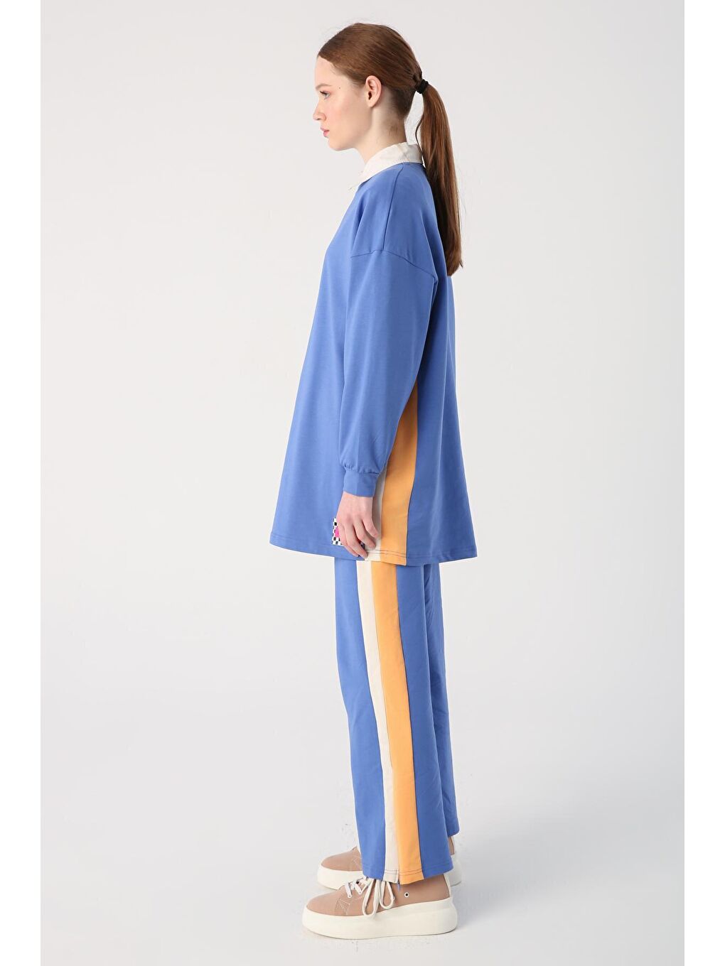 Mavi Parlement Pamuklu Renkli Garnili Paçası Yırtmaç Detaylı Eşofman Takımı-2