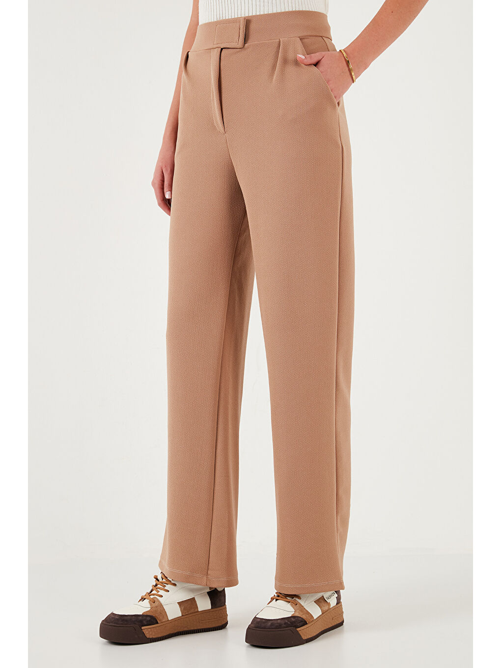 Kahverengi Regular Fit Yüksek Bel Bol Paça Kadın Pantolon 5861279-2