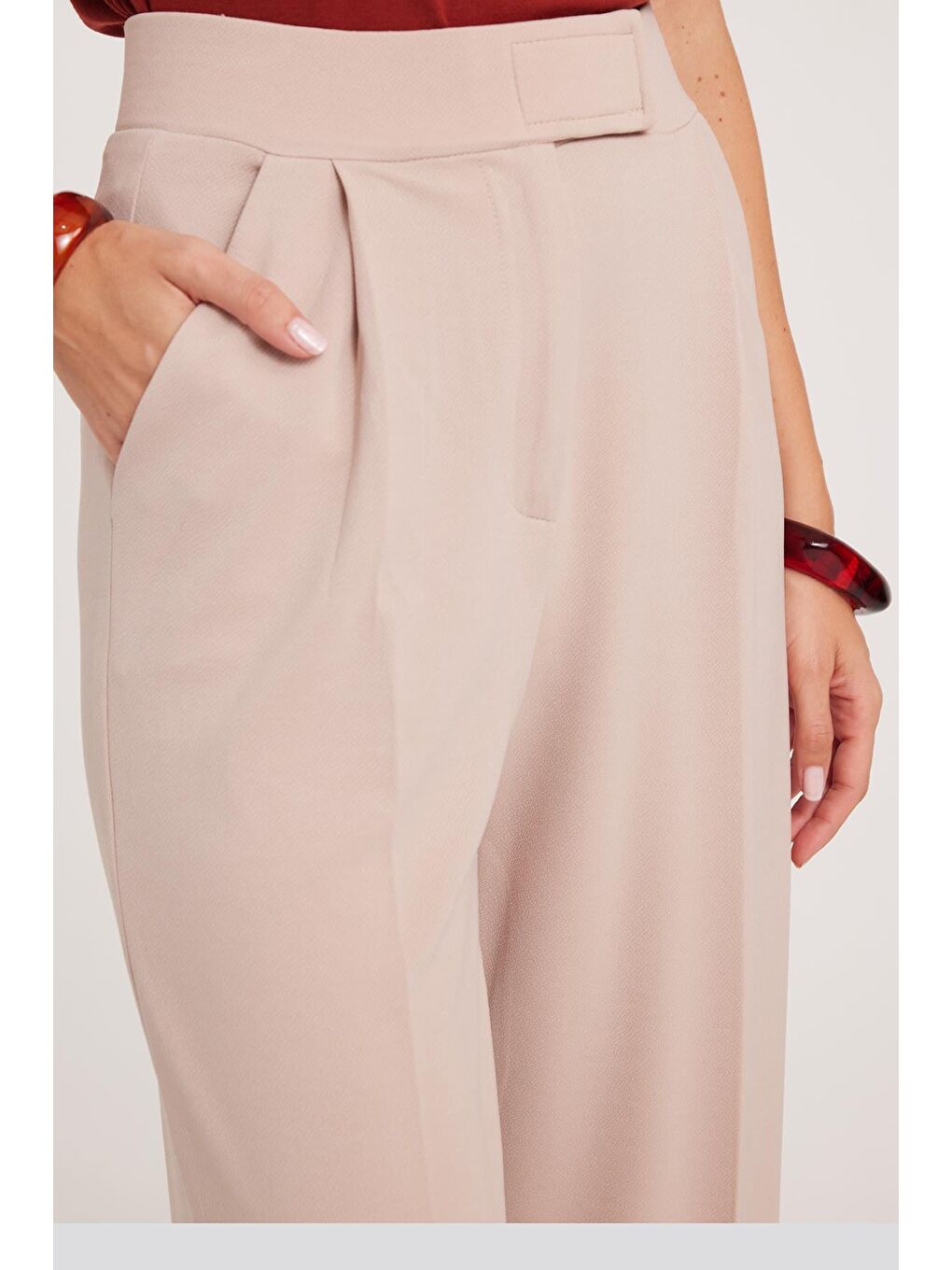 Bej Kadın Regular Fit Klasik Kesim Cırt Kapamalı Geniş Paça Taş Pantolon-2