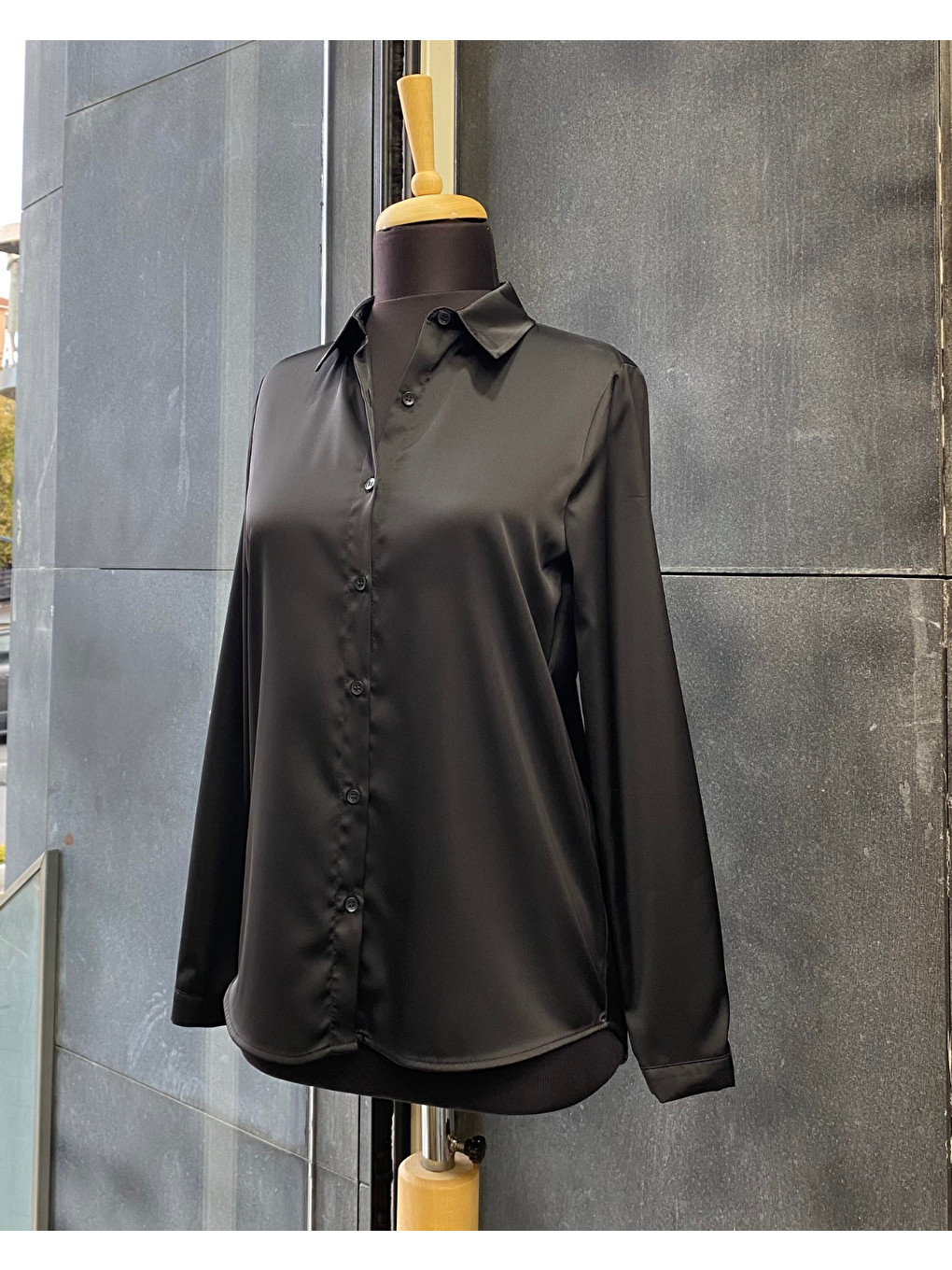Siyah Büyük Beden İpek Saten Klasik Gömlek-6