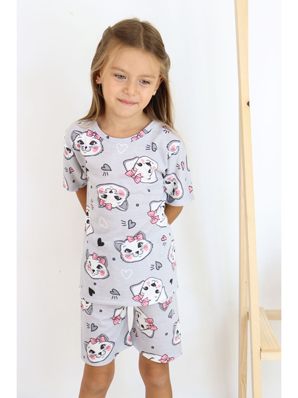 Beyaz Kız Çocuk Pamuklu Penye Kumaş Şortlu Pijama Takımı-3
