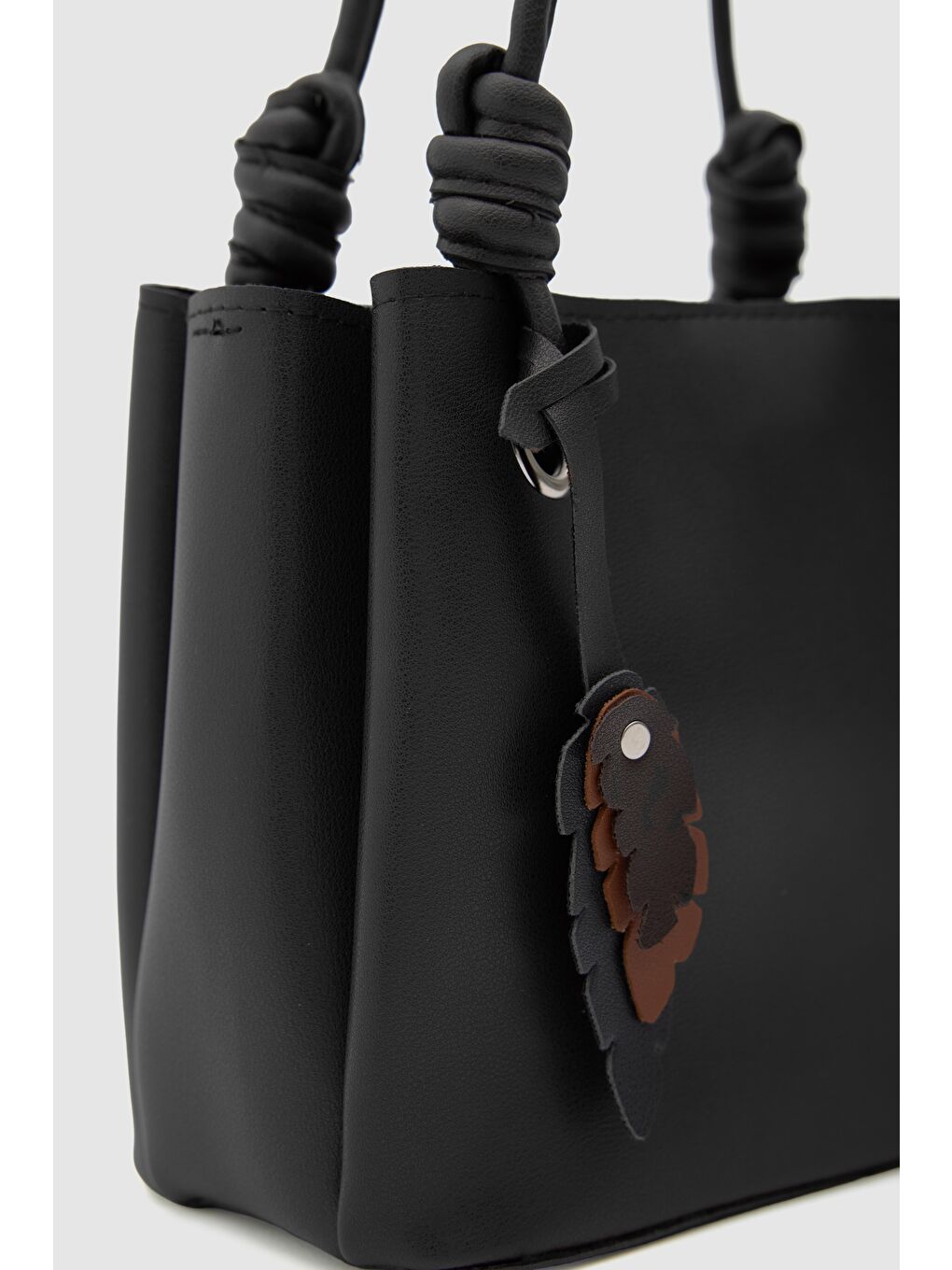 Felice Charmlı Omuz Çantası Siyah-2