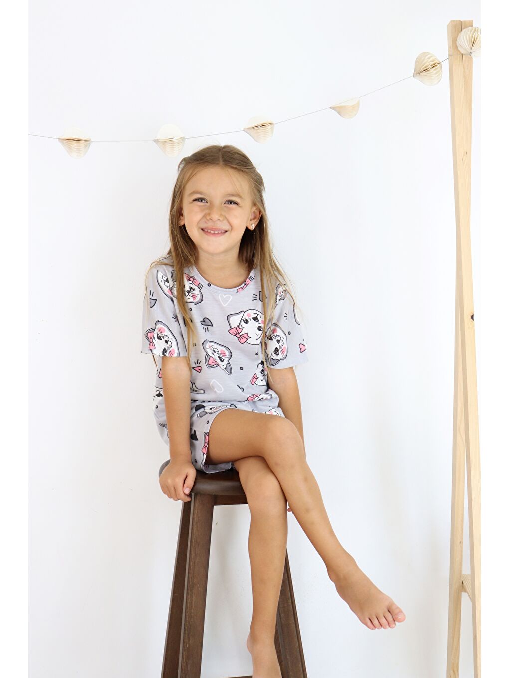 Beyaz Kız Çocuk Pamuklu Penye Kumaş Şortlu Pijama Takımı-6